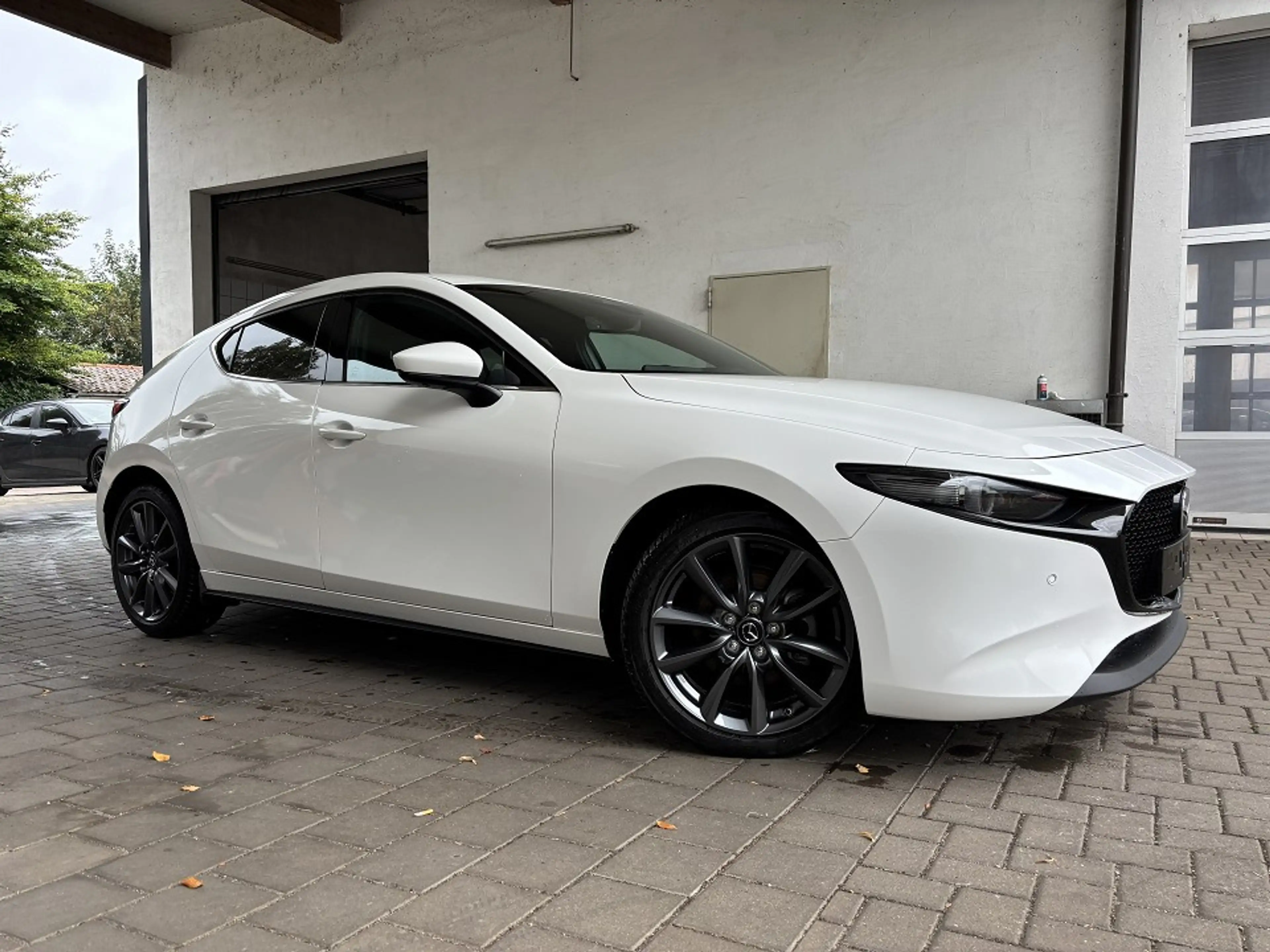 Mazda 3 e-SKYACTIV-G 140 EXCLUSIVE-LINE Design-Paket