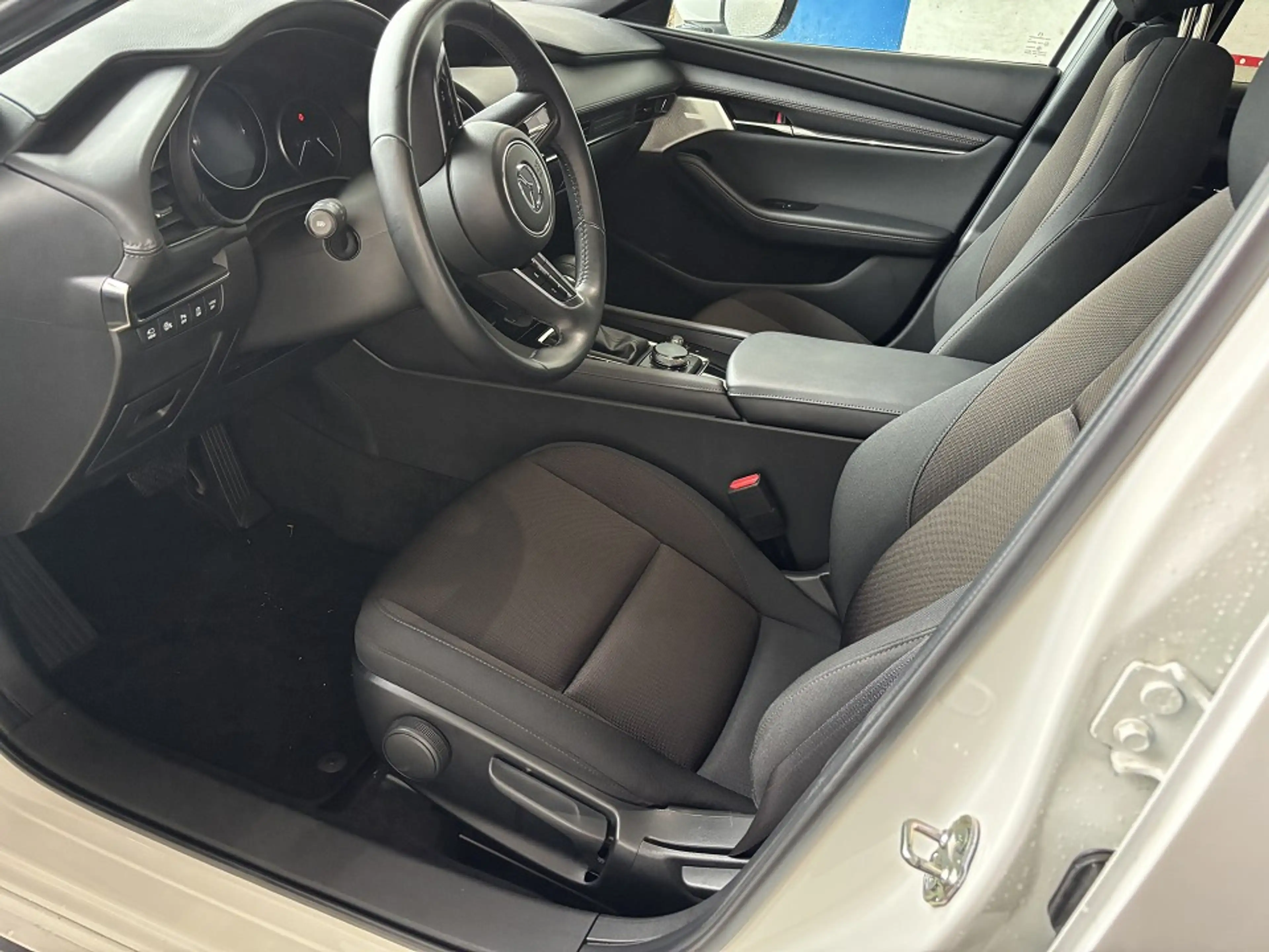Mazda 3 e-SKYACTIV-G 140 EXCLUSIVE-LINE Design-Paket — photo 10