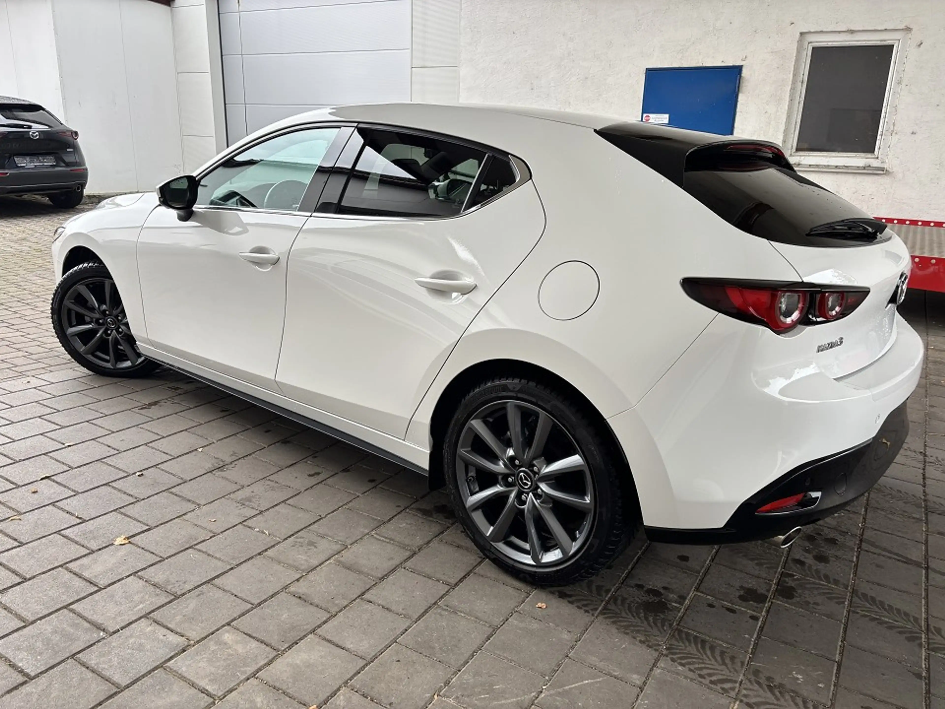 Mazda 3 e-SKYACTIV-G 140 EXCLUSIVE-LINE Design-Paket — photo 7