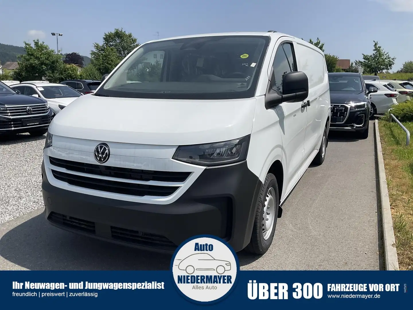 Volkswagen T7 Transporter TDI DSG LR (lang), Navi, Kamera, LED, Klima, sofor Bílá - 1