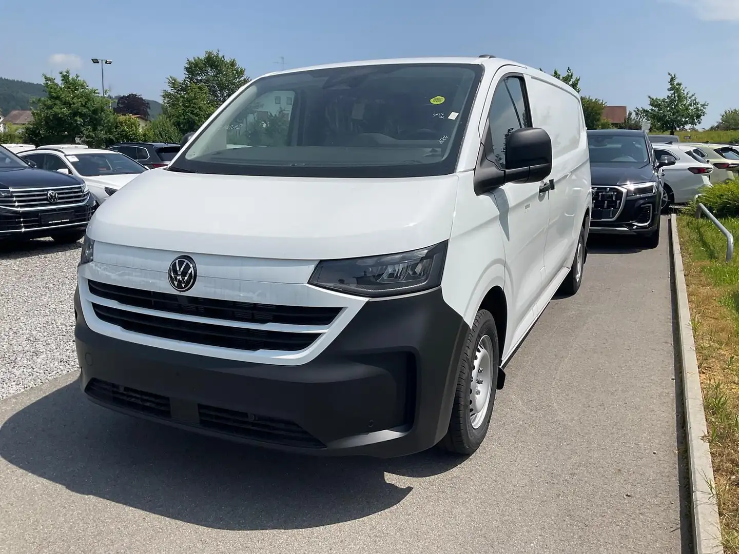 Volkswagen T7 Transporter TDI DSG LR (lang), Navi, Kamera, LED, Klima, sofor Bílá - 2