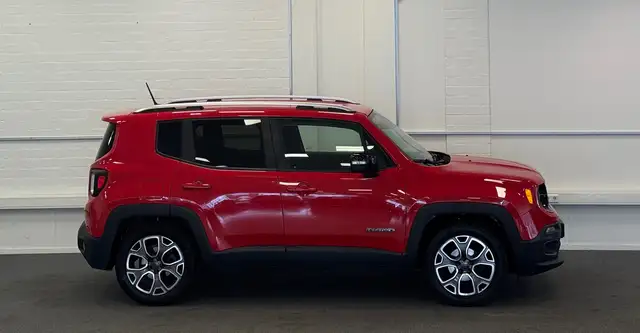 Jeep Renegade view 5