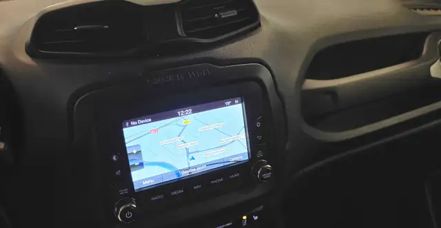 Jeep Renegade view 12