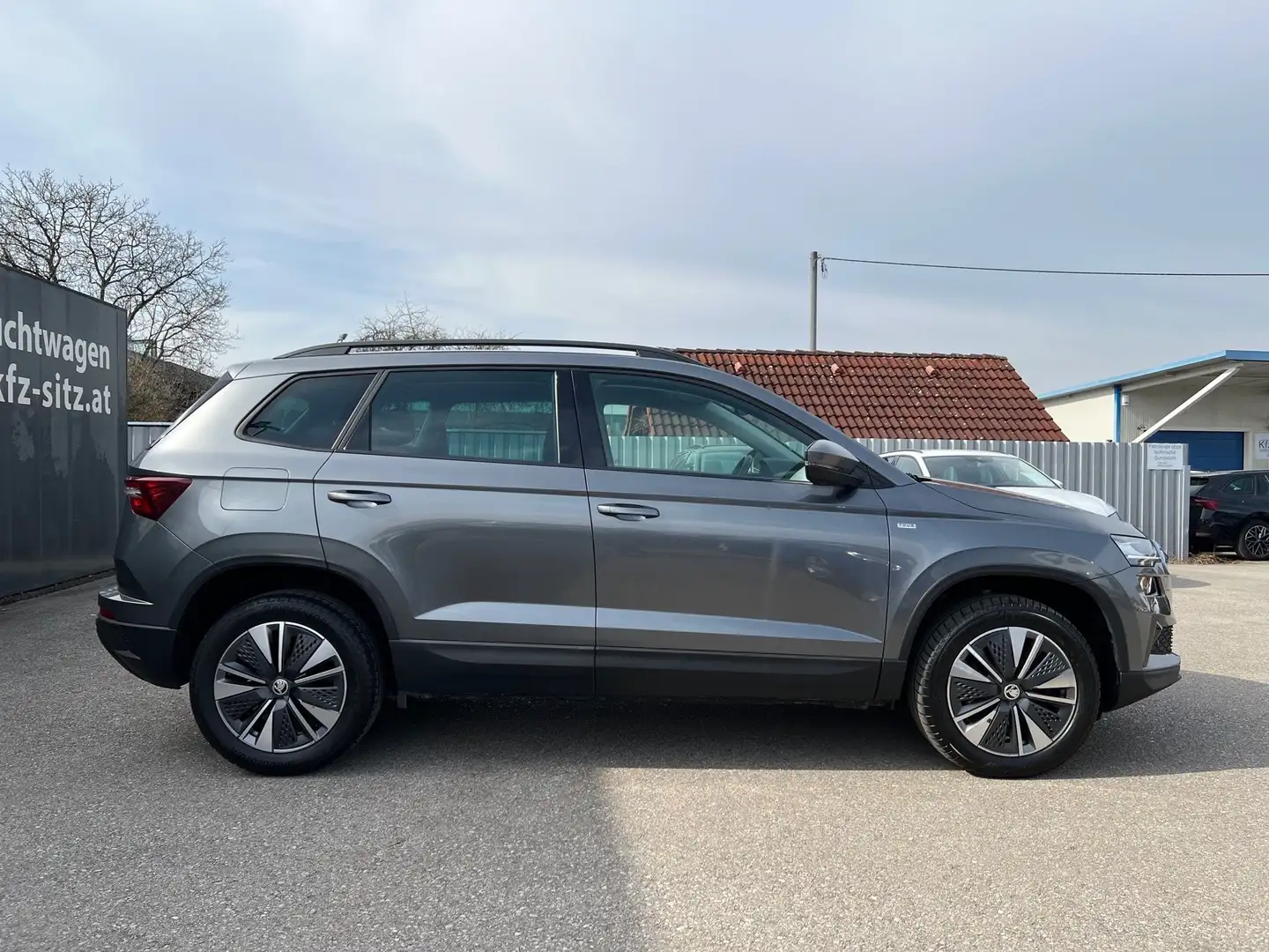 Skoda Karoq 2,0 TDI DSG Ambition Tour | VIRTUAL/ACC Grau - 2