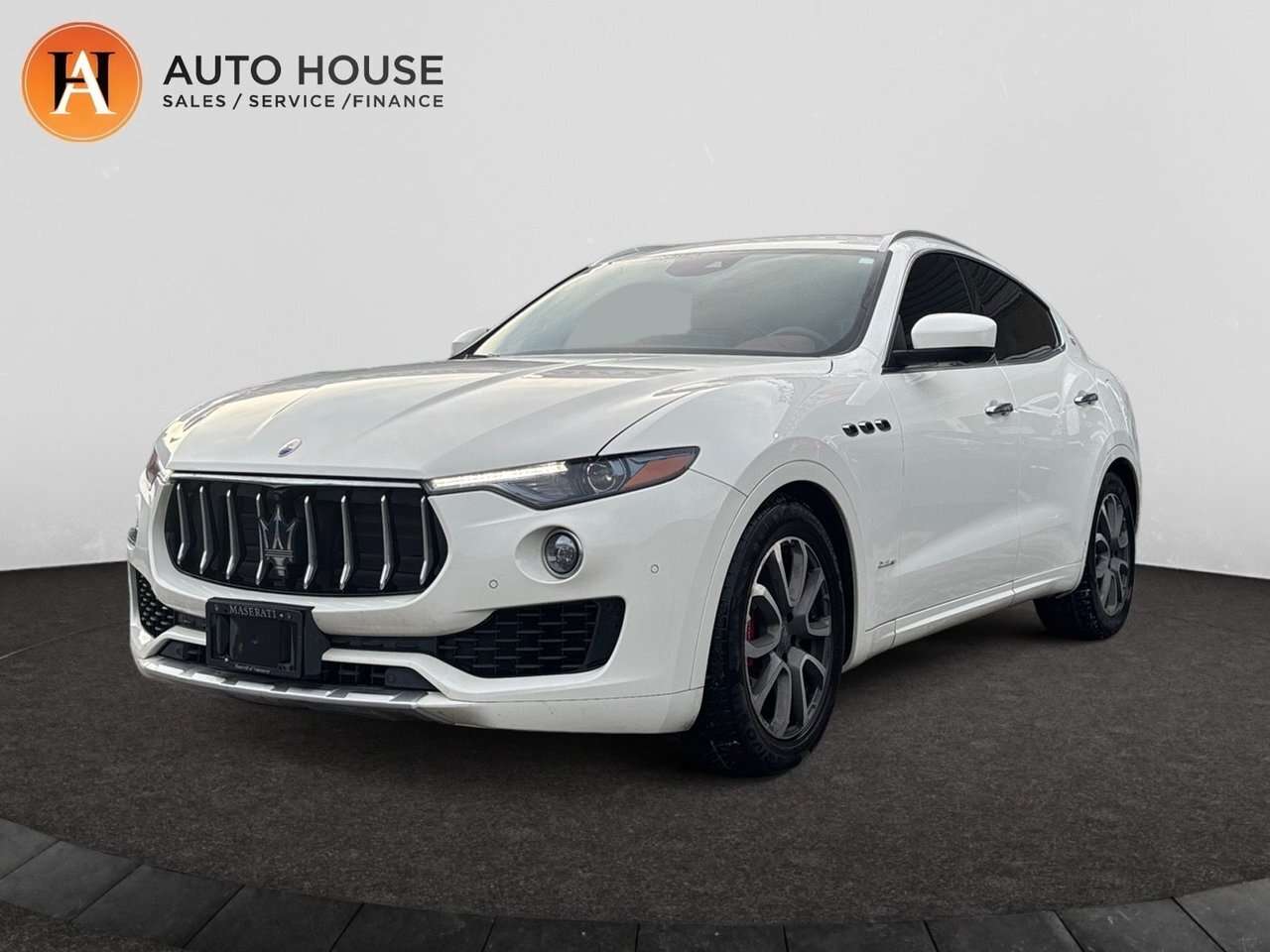 2018 Maserati Levante GranLusso LUXURY NAVIGATION PANORAMIC ROOF LANE AS