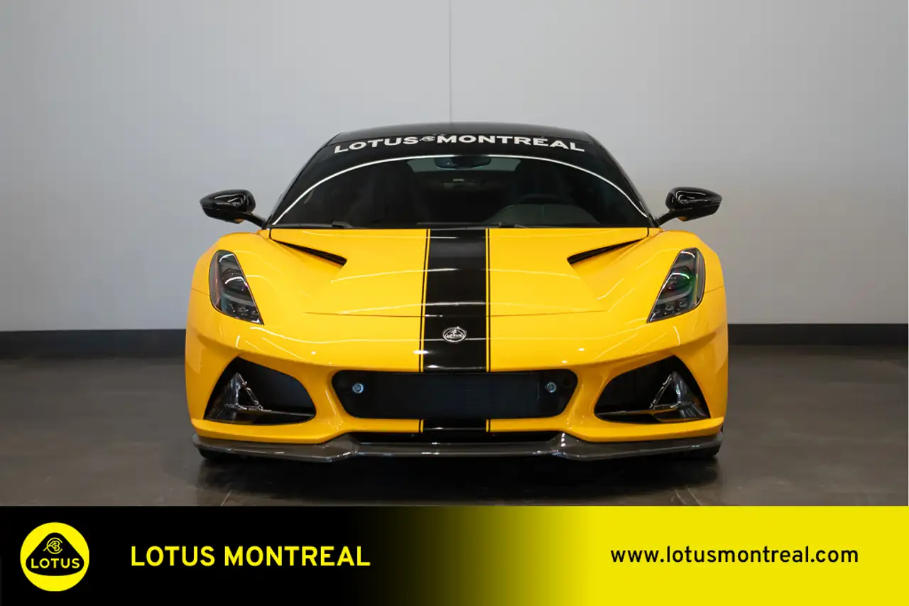 Lotus Emira снимка Lotus Emira