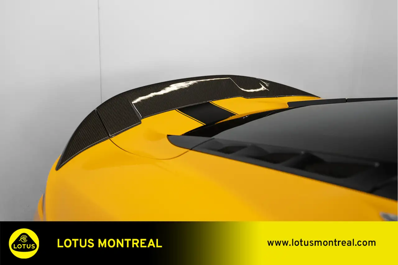 Lotus Emira снимка Lotus Emira