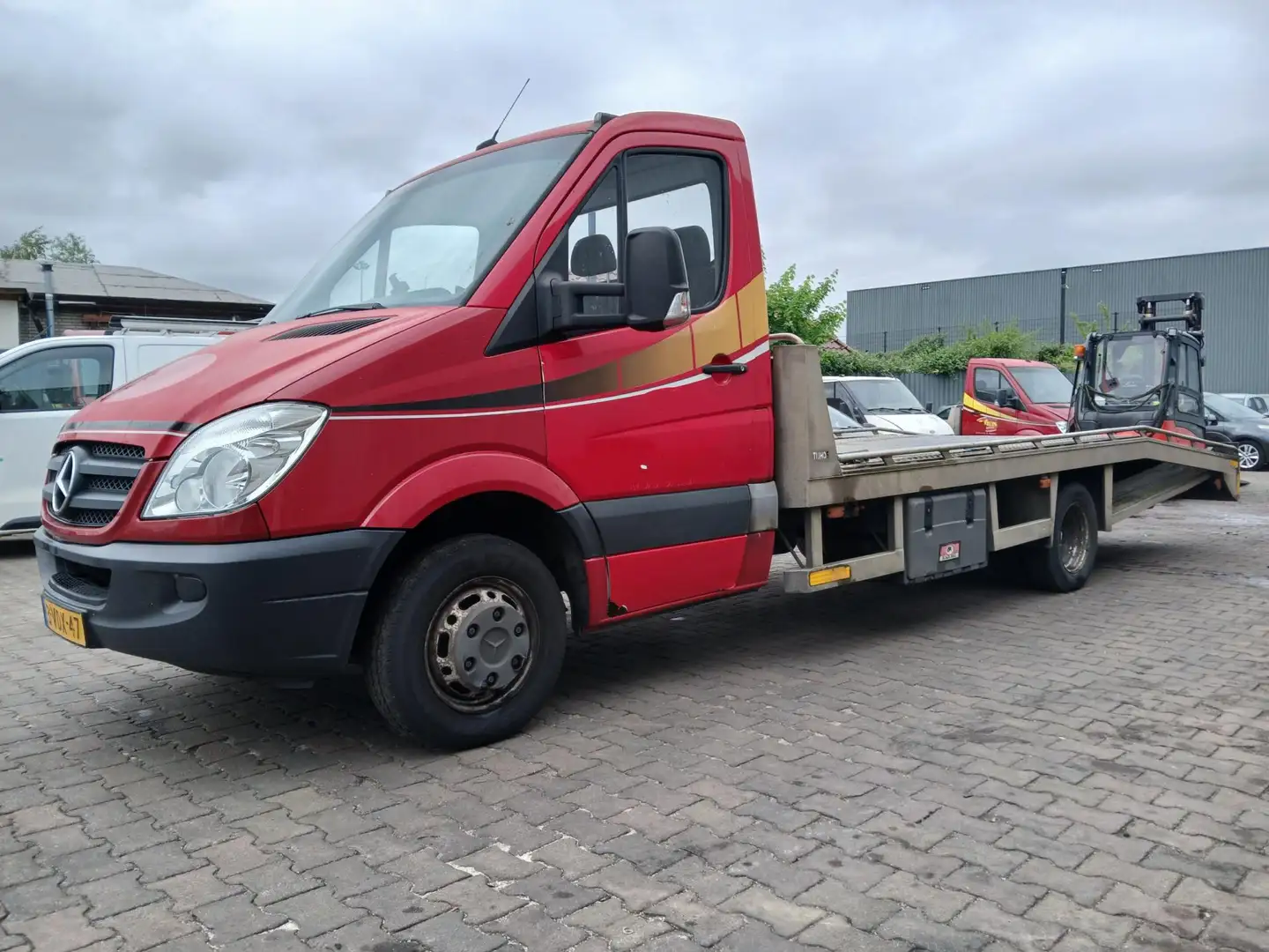 Mercedes-Benz Sprinter 516 2.2 CDI 432 DC Oprijwagen. Rood - 2