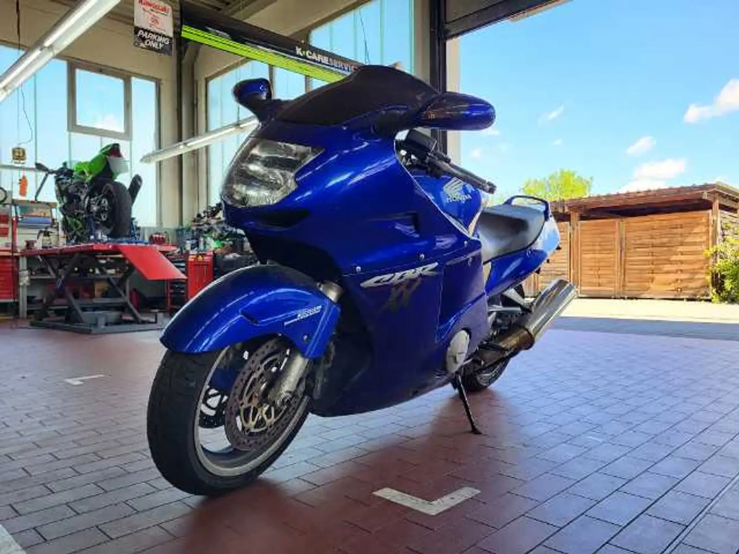 Honda CBR 1100 SC35 CBR1100XX Blau - 1