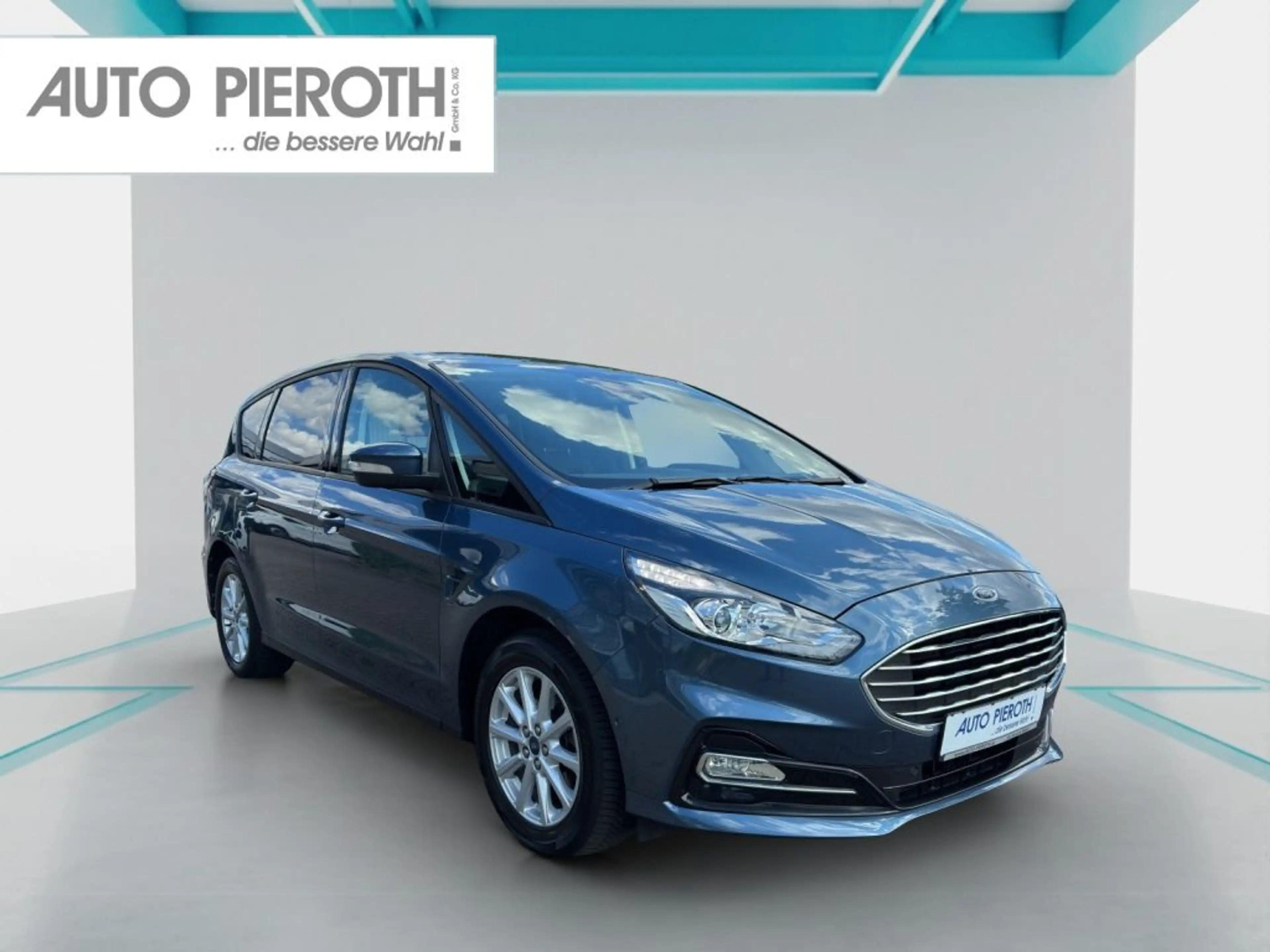 Ford S-Max 2.5 Duratec FHEV Edition — photo 2