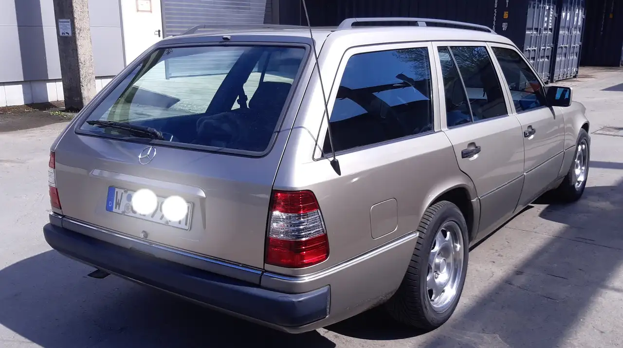 Mercedes-Benz 230 W124 T-Model, foto 2