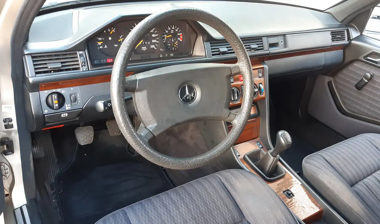 Mercedes-Benz 230 W124 T-Model, foto 5