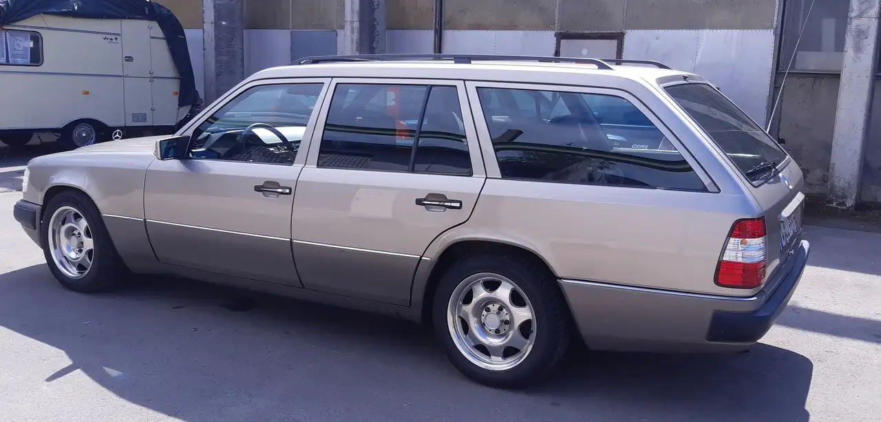 Mercedes-Benz 230 W124 T-Model, foto 4