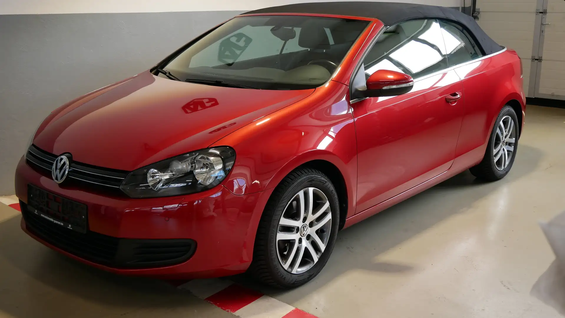 Volkswagen Golf Cabriolet Basis BMT Temp. Leder 1.Hand Roşu - 2