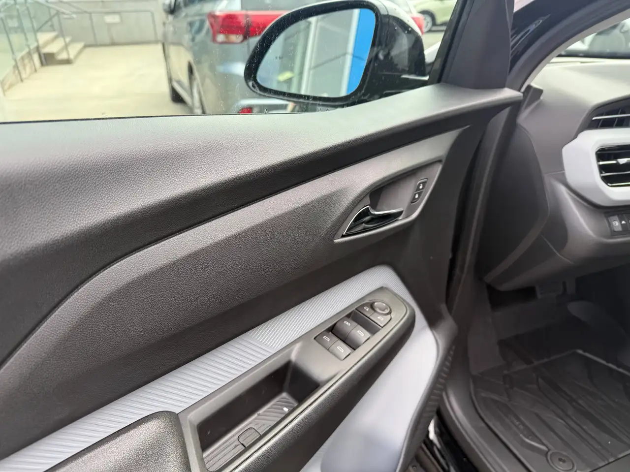 Chevrolet Bolt снимка Chevrolet Bolt