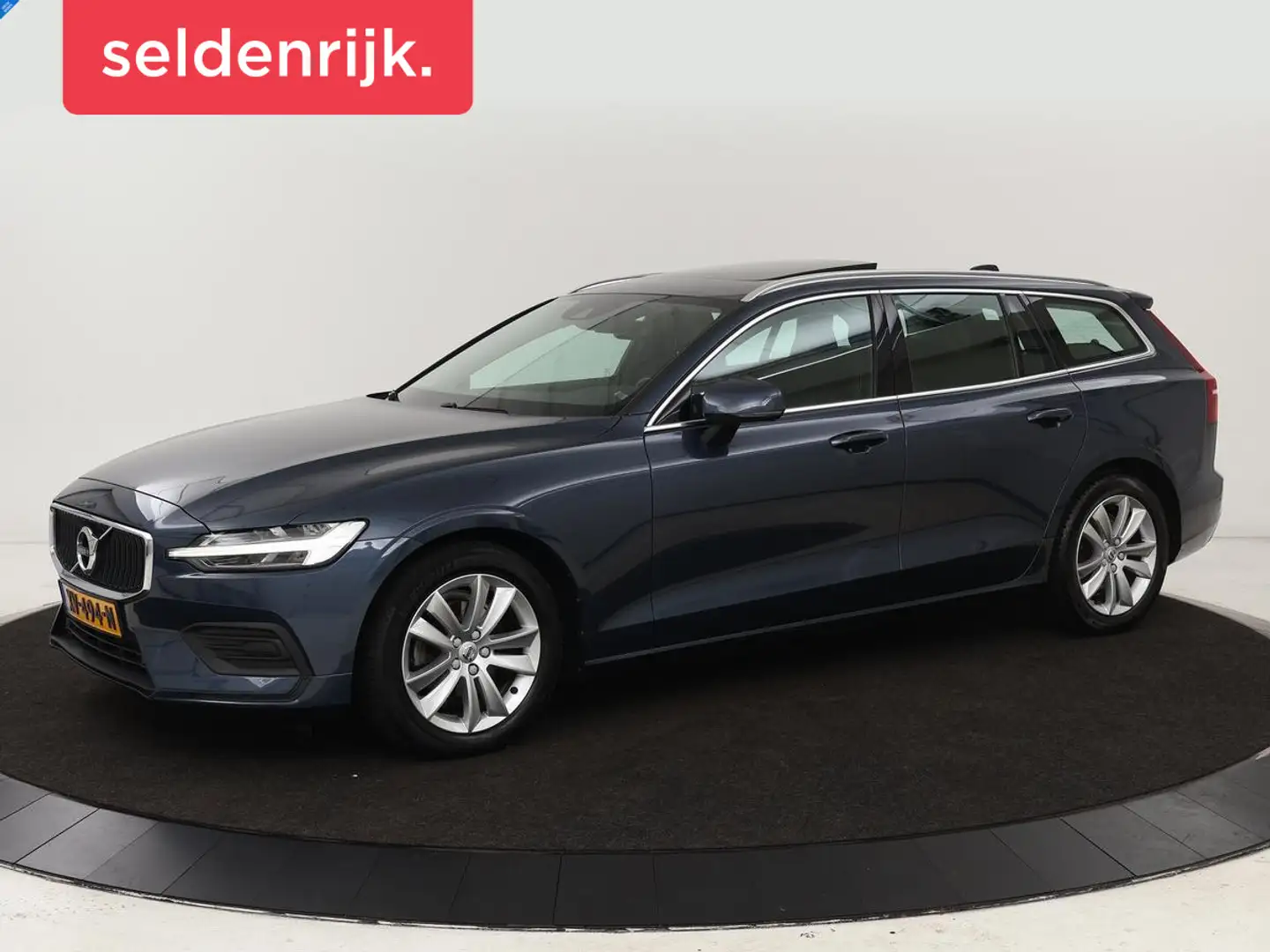 Volvo V60 2.0 D4 Momentum | 1e eigenaar | Panoramadak | Lede Blauw - 1