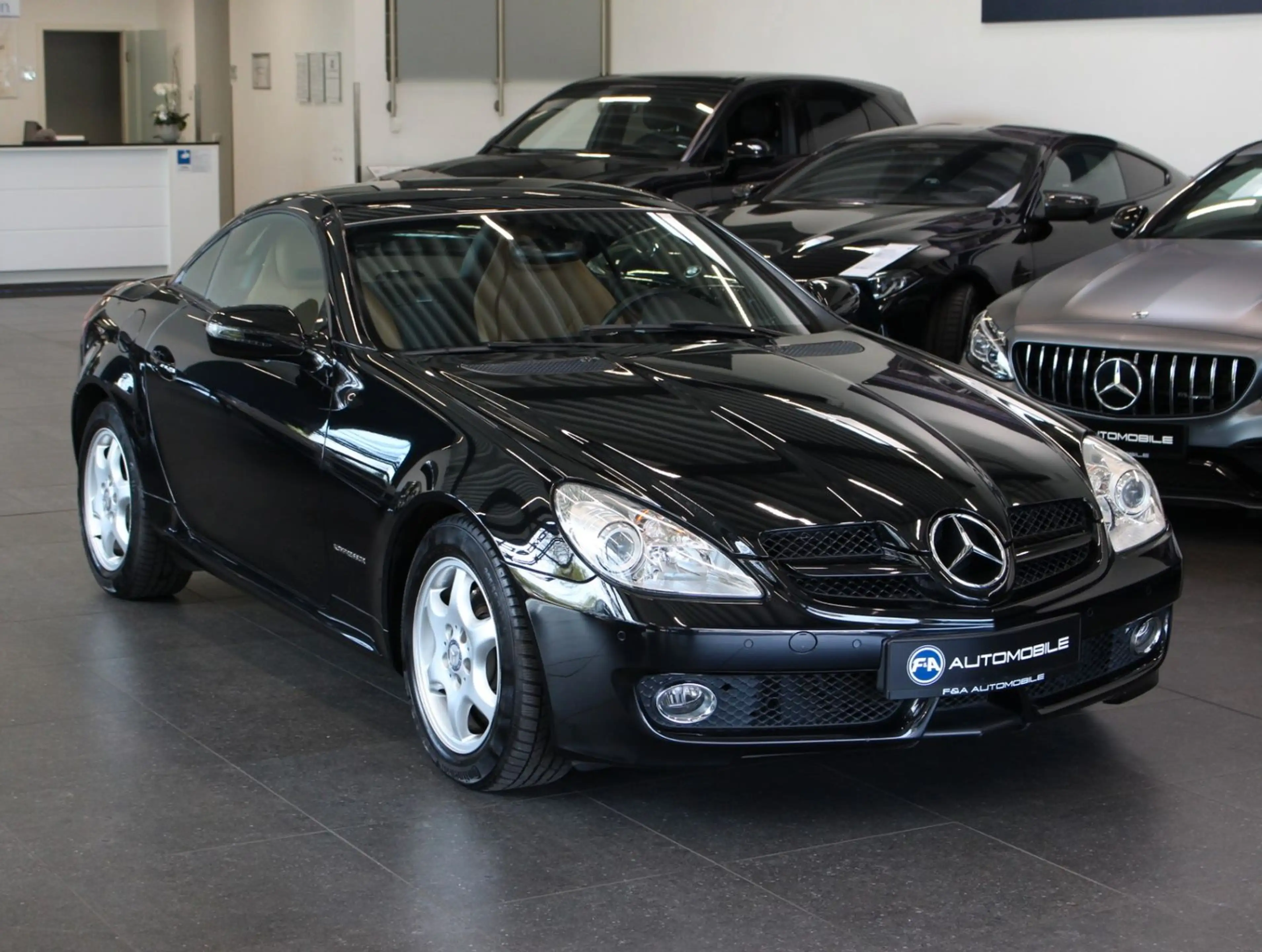 Mercedes-Benz SLK 200 *2.Hand*Navi*Parktronic*Sitzheizung — photo 2