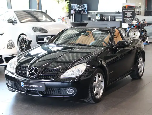 Mercedes-Benz SLK view 7