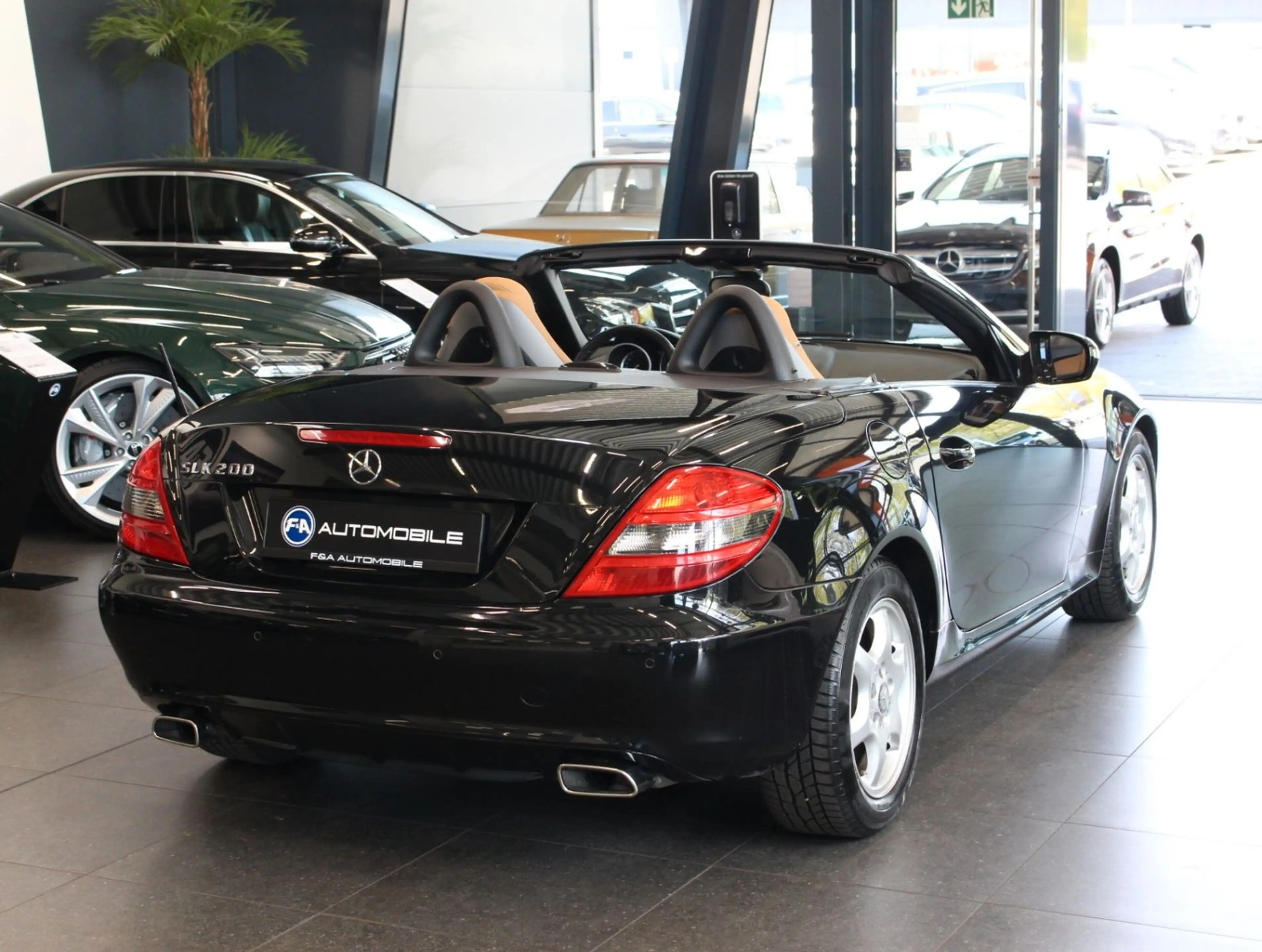Mercedes-Benz SLK 200 *2.Hand*Navi*Parktronic*Sitzheizung — photo 10