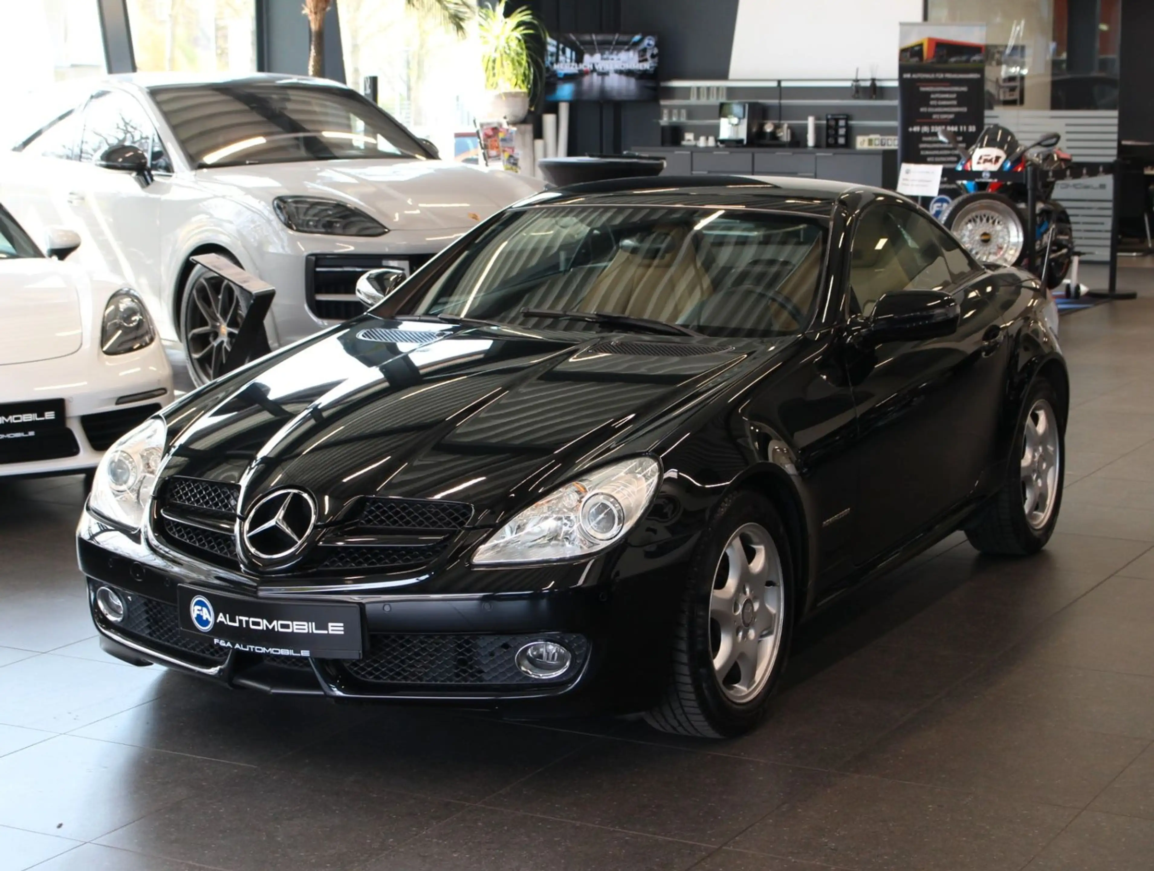 Mercedes-Benz SLK 200 *2.Hand*Navi*Parktronic*Sitzheizung