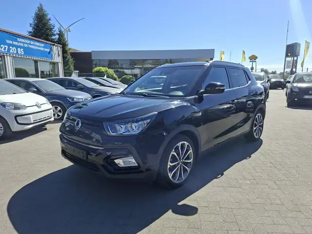 SsangYong Tivoli Tivoli 1.6i e-XGi 2WD Forward GNG + BENZINE