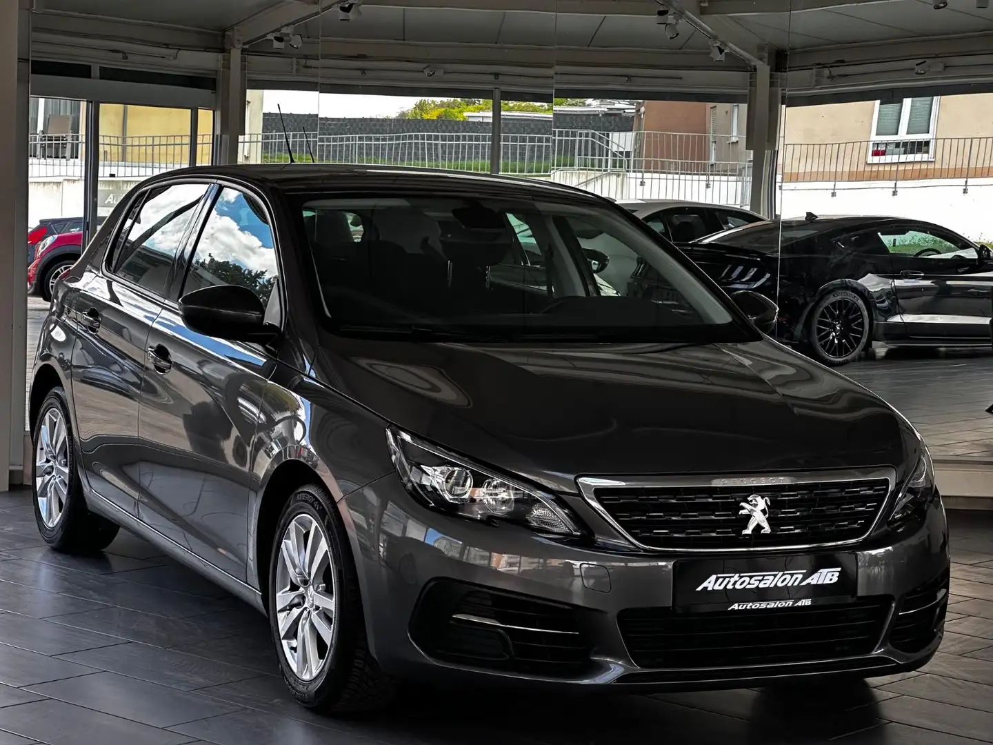 Peugeot 308 Active Gris - 1