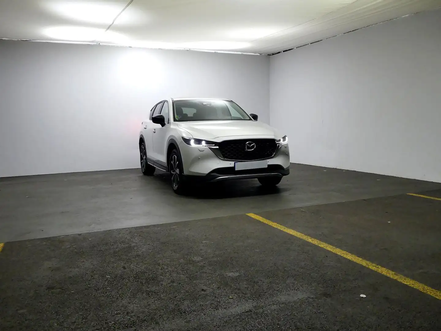 Mazda CX-5 2.0 G 121KW MHEV NEWGROUND 2WD 165 5P Blanco - 2