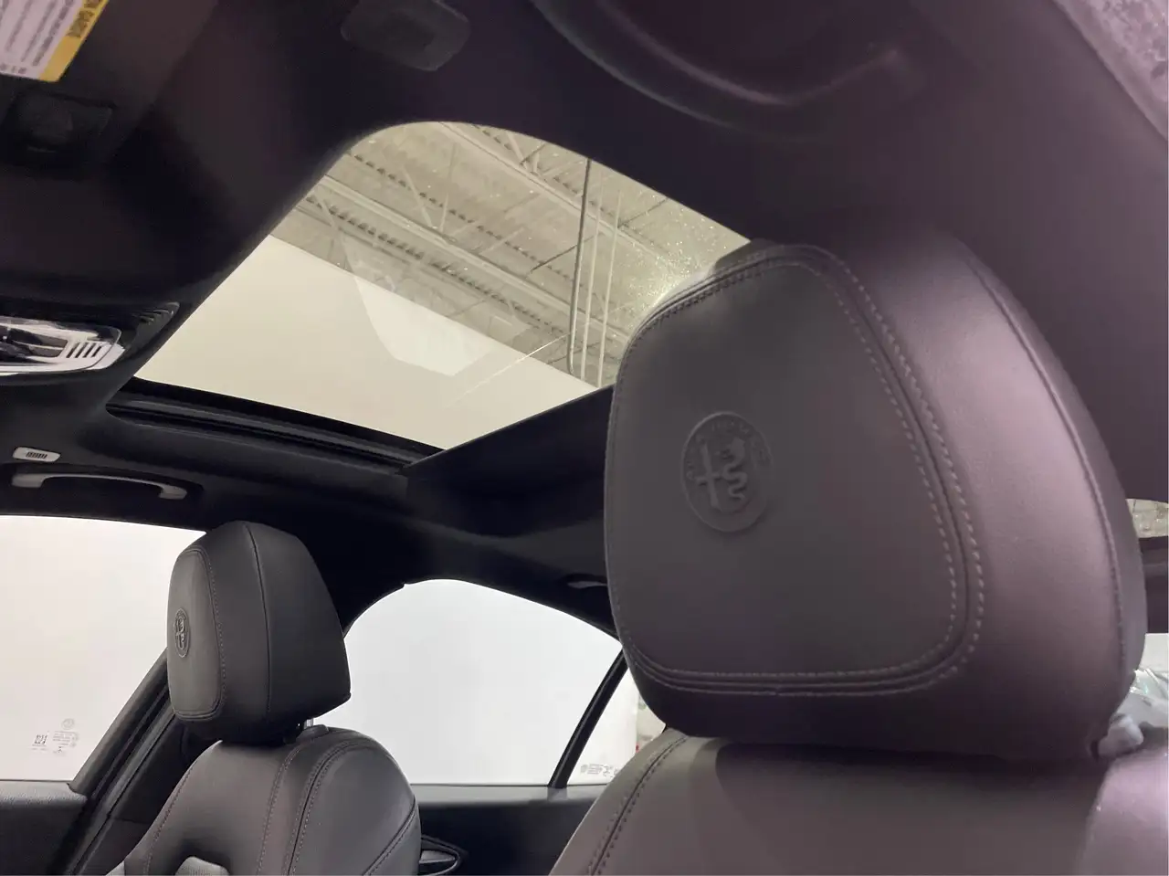 Alfa Romeo Giulia снимка Alfa Romeo Giulia