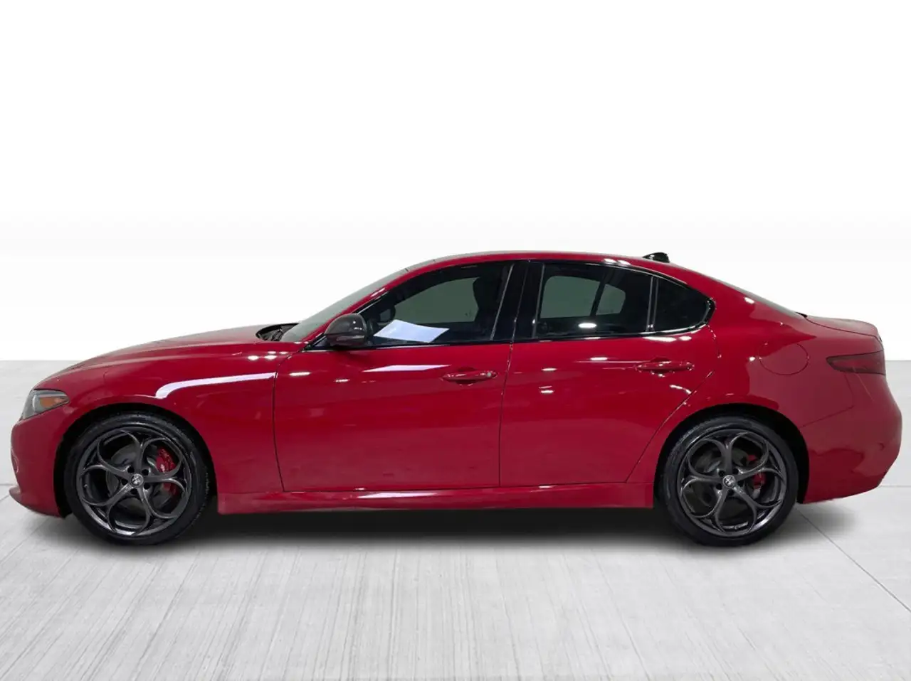 Alfa Romeo Giulia снимка Alfa Romeo Giulia