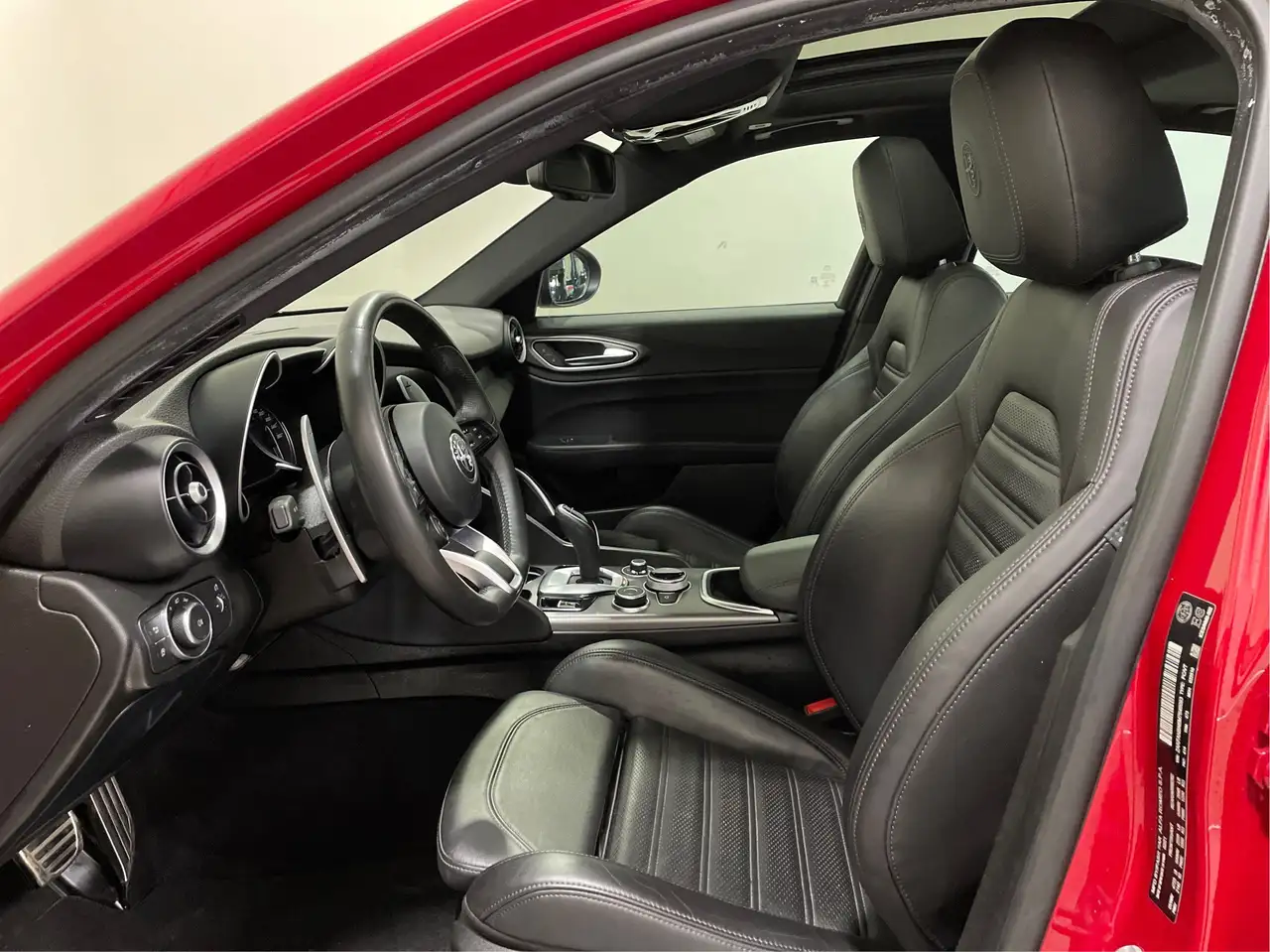 Alfa Romeo Giulia снимка Alfa Romeo Giulia