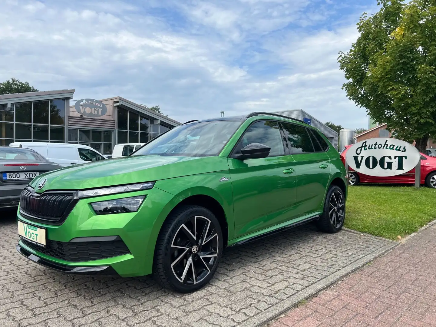 Skoda Kamiq Monte Carlo 1.0 PANO/TEMP/SHZ/PDC Grün - 1