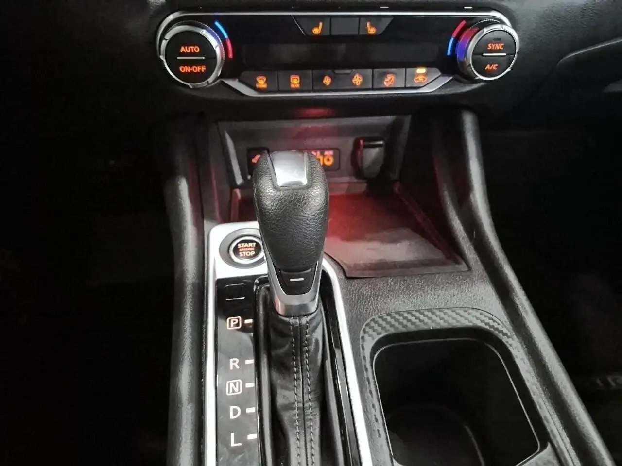 Nissan Sentra снимка Nissan Sentra