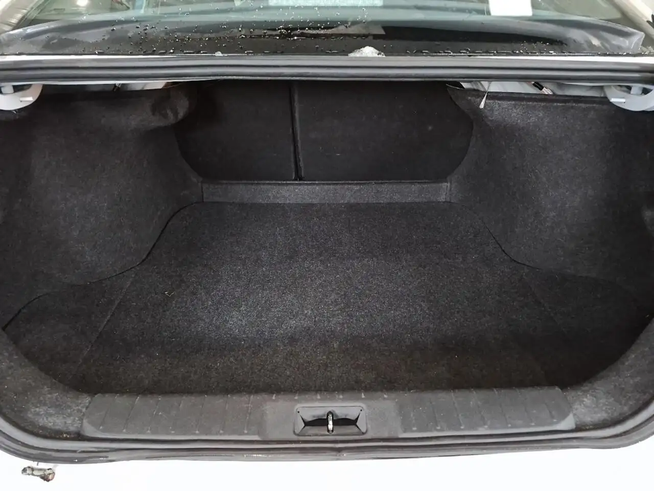Nissan Sentra снимка Nissan Sentra