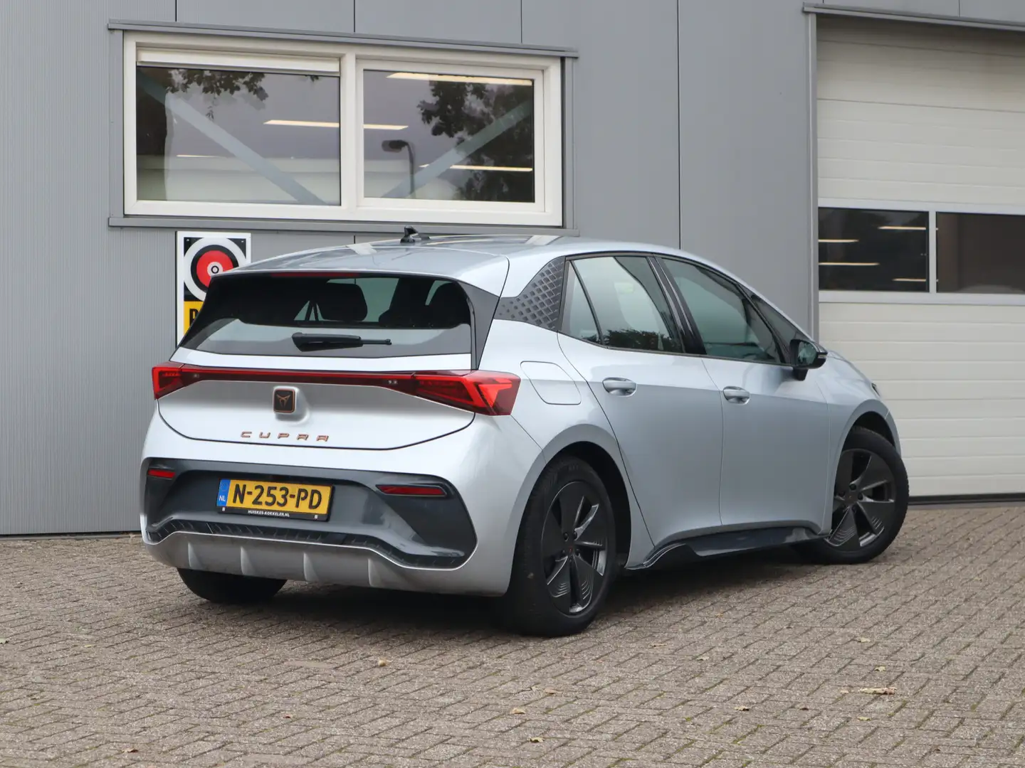 CUPRA Born Business One 62 kWh Grijs - 2