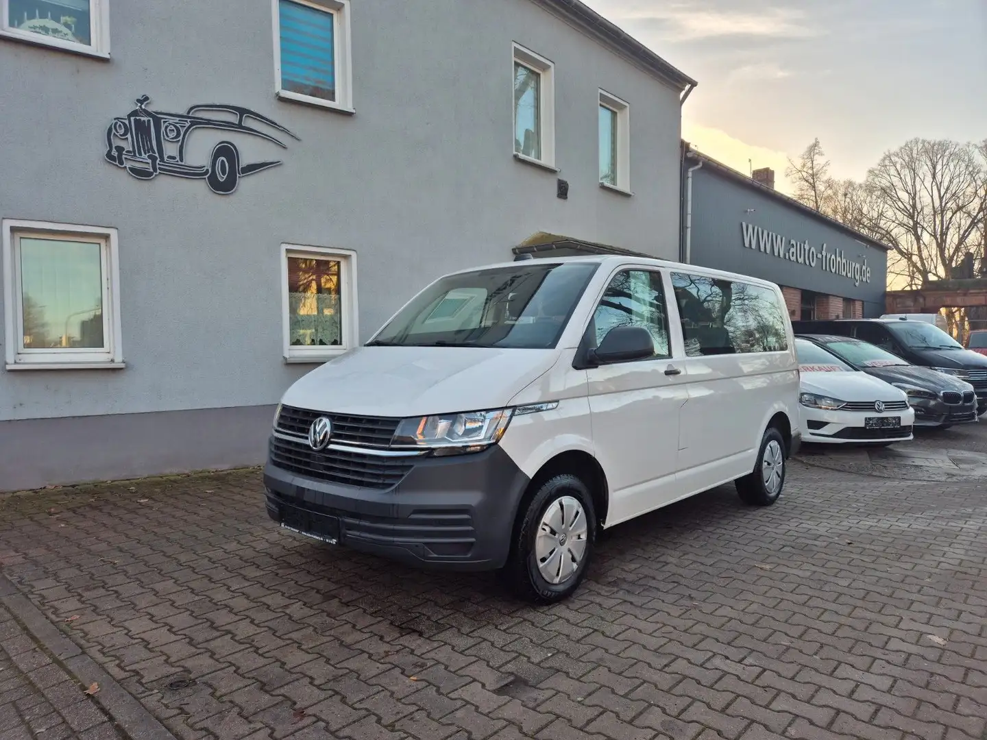 Volkswagen T6 Caravelle T6.1 Caravelle,KR,Standhzg,Navi,Klimaaut,Sitzhz Weiß - 2