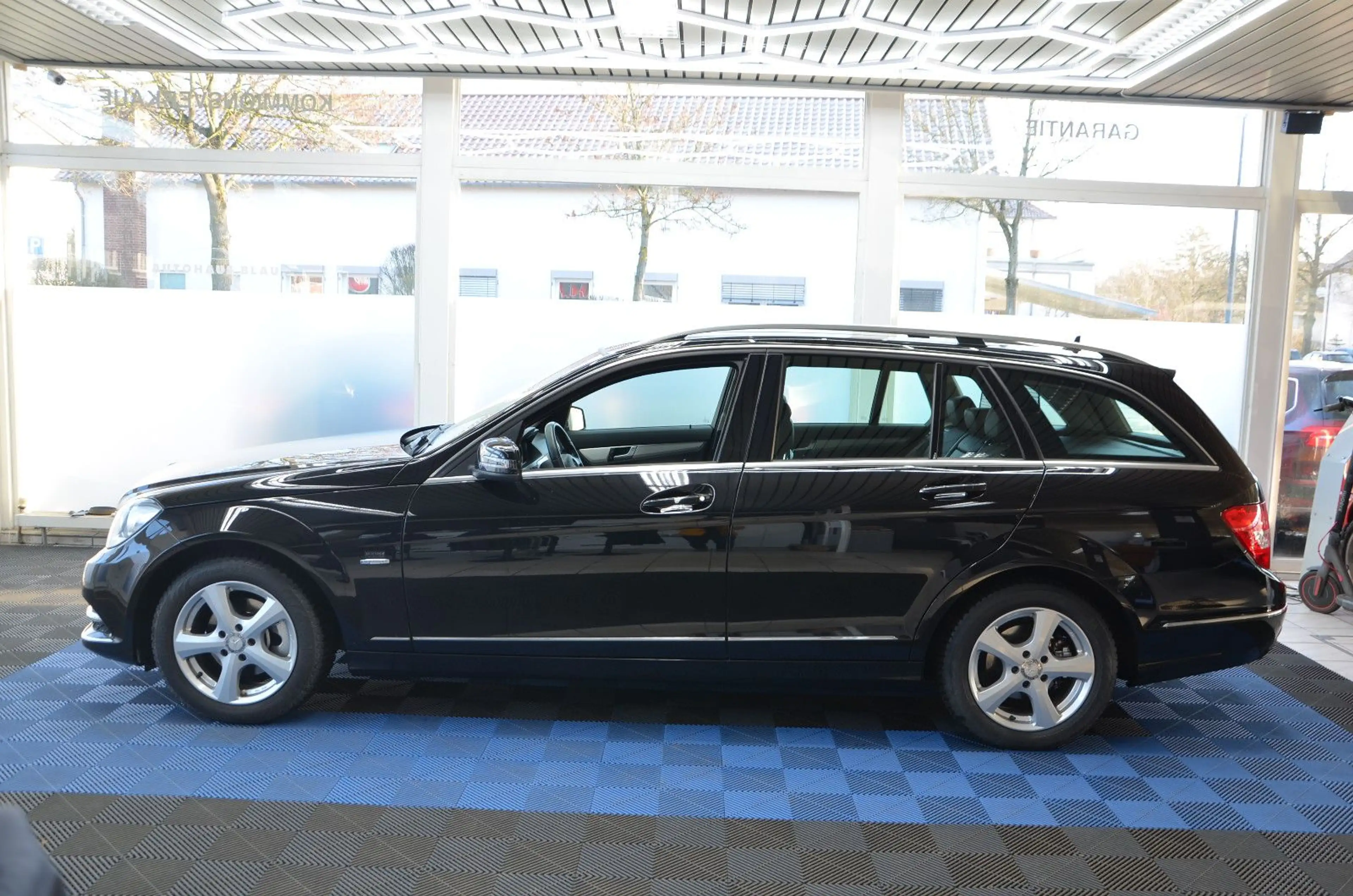 Mercedes-Benz C 180 T BlueEfficiency *AUTOMATIK*ILS*NAVI*SITZH — photo 7