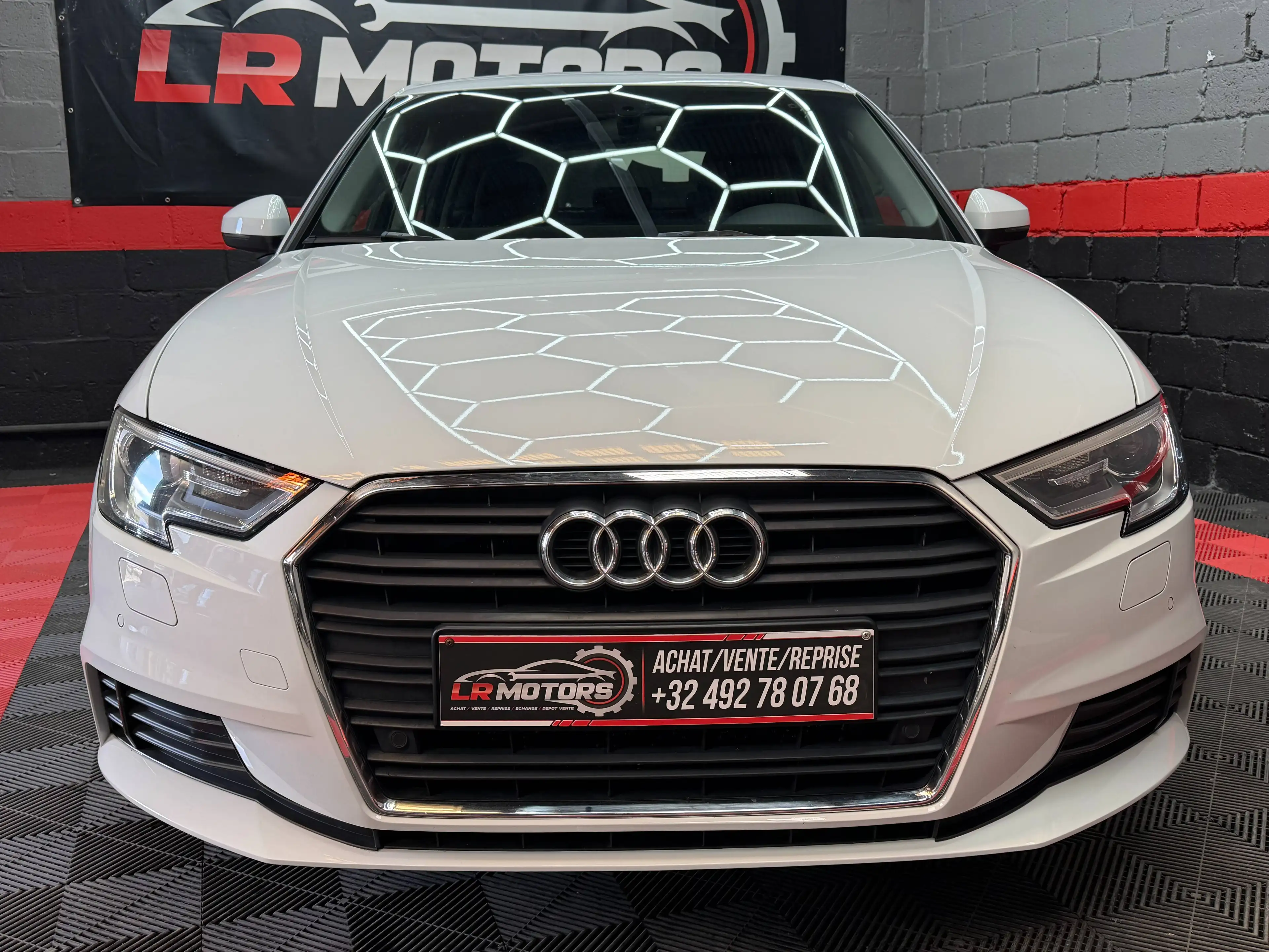 Audi A3 A3 Sportback 30 TFSI Design (EU6d-TEMP) — photo 2