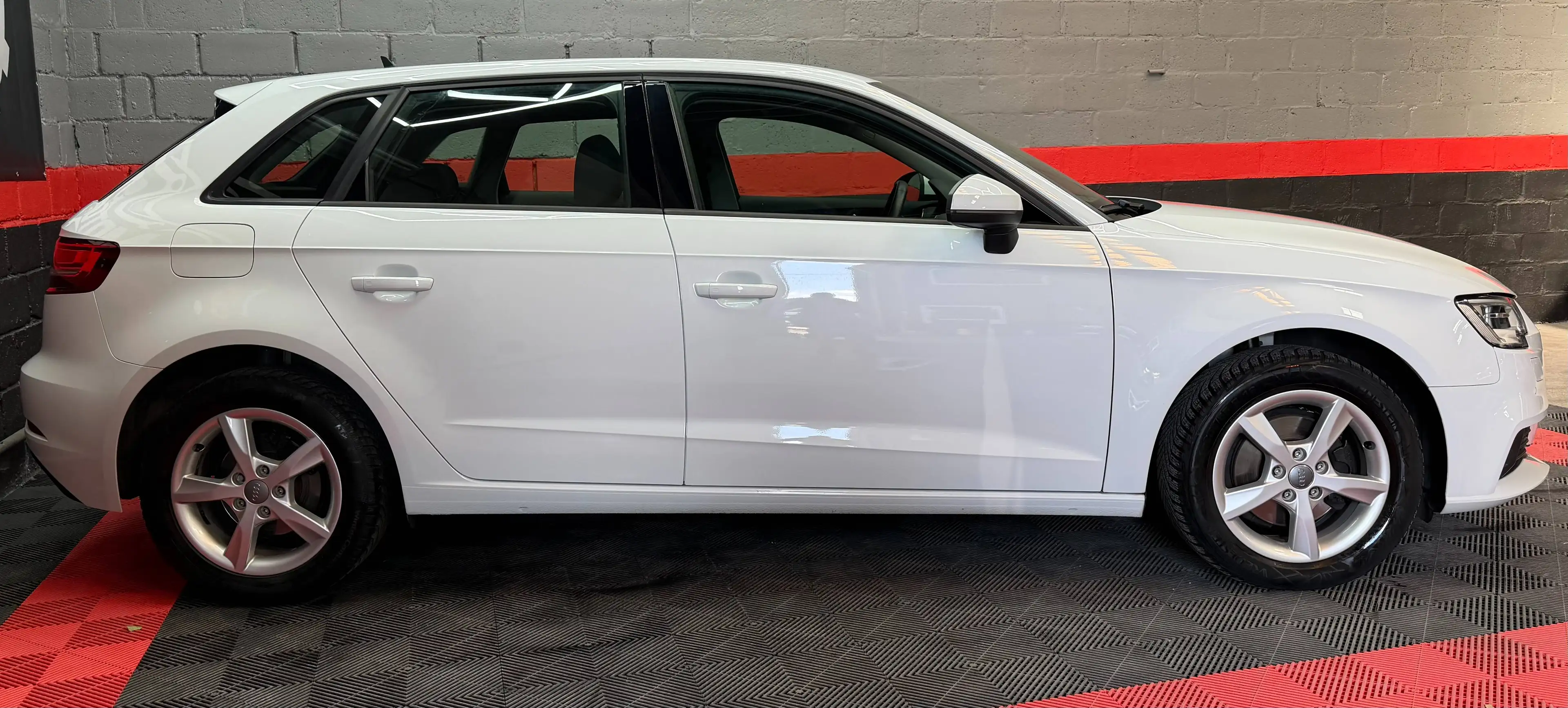 Audi A3 A3 Sportback 30 TFSI Design (EU6d-TEMP) — photo 4
