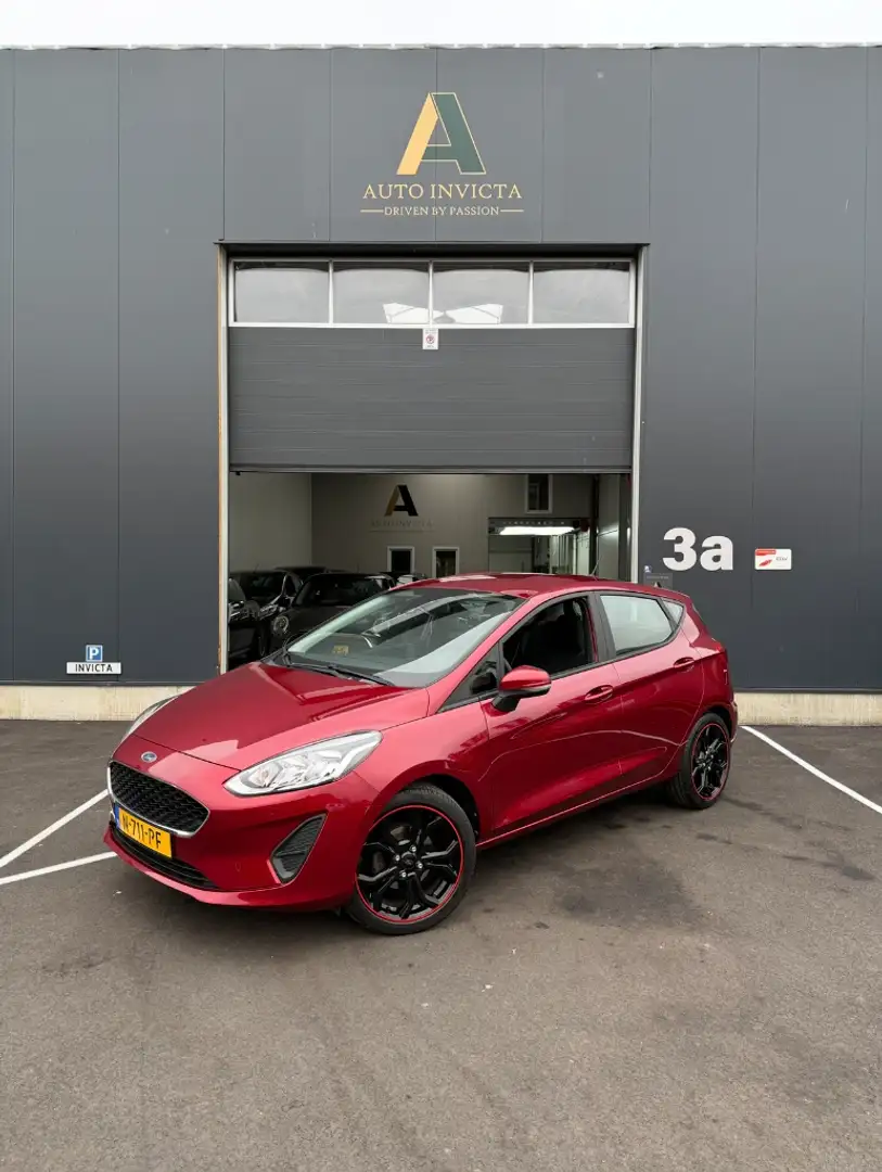 Ford Fiesta 1.1 - Trend - Cruisecontrol Rojo - 2