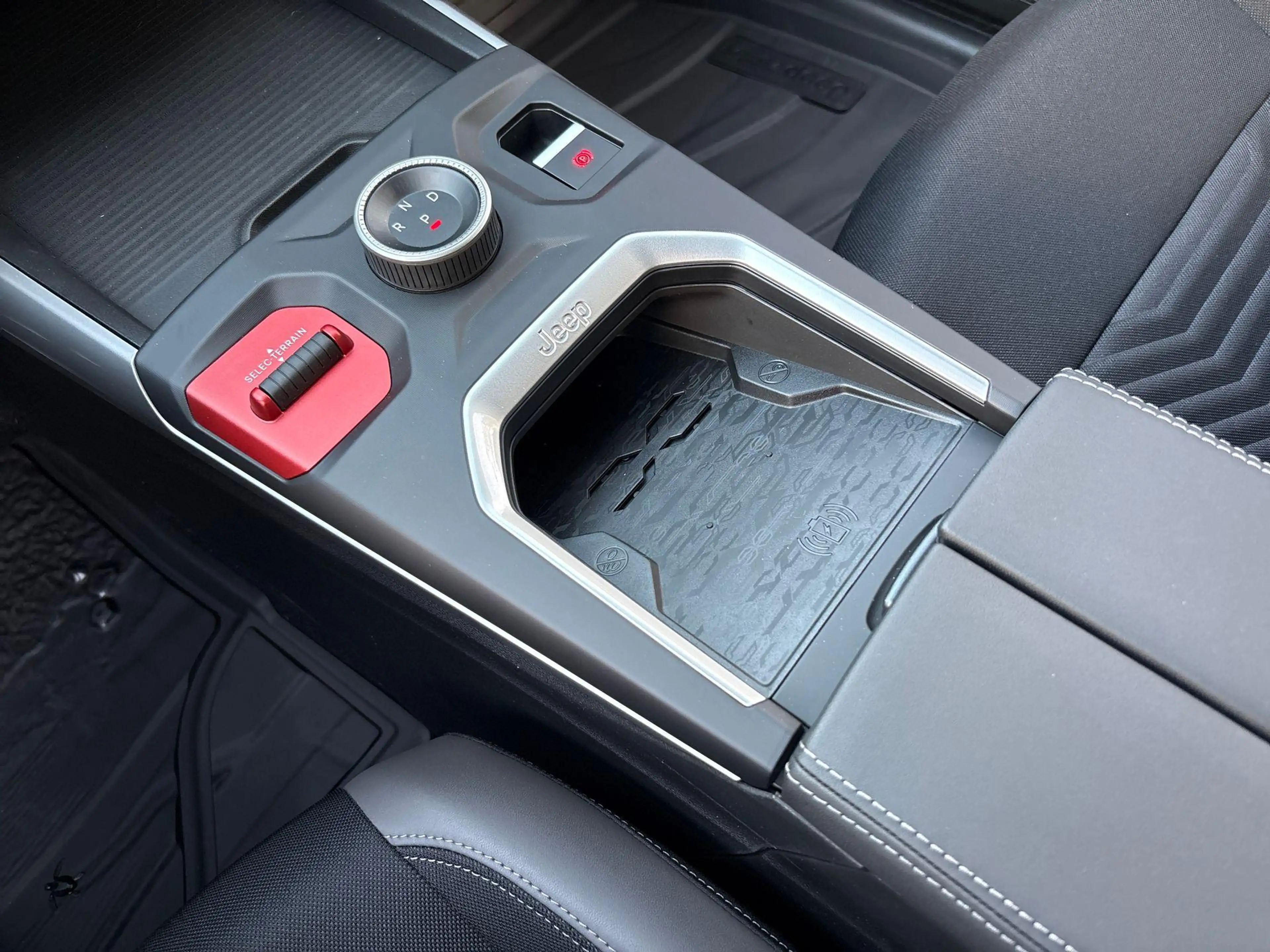 Jeep Compass 1.6 e-Hybrid Plug-In First Edition | Navigatie | 3 — photo 15