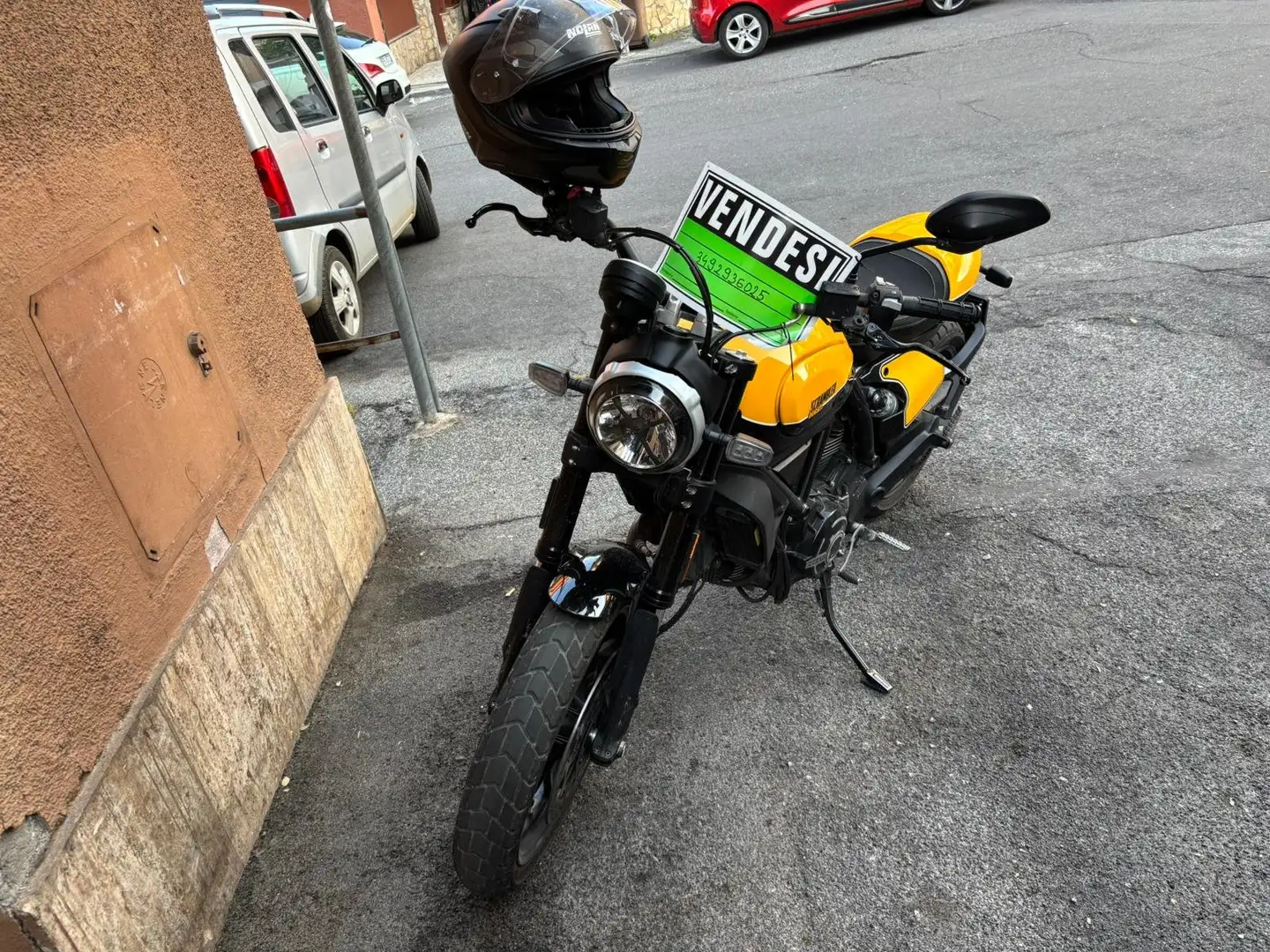 Ducati Scrambler Icon dark Giallo - 2
