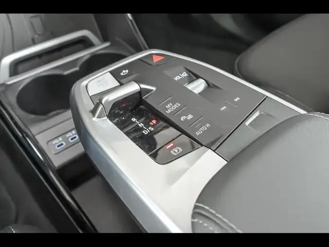 BMW 2 Series view 11