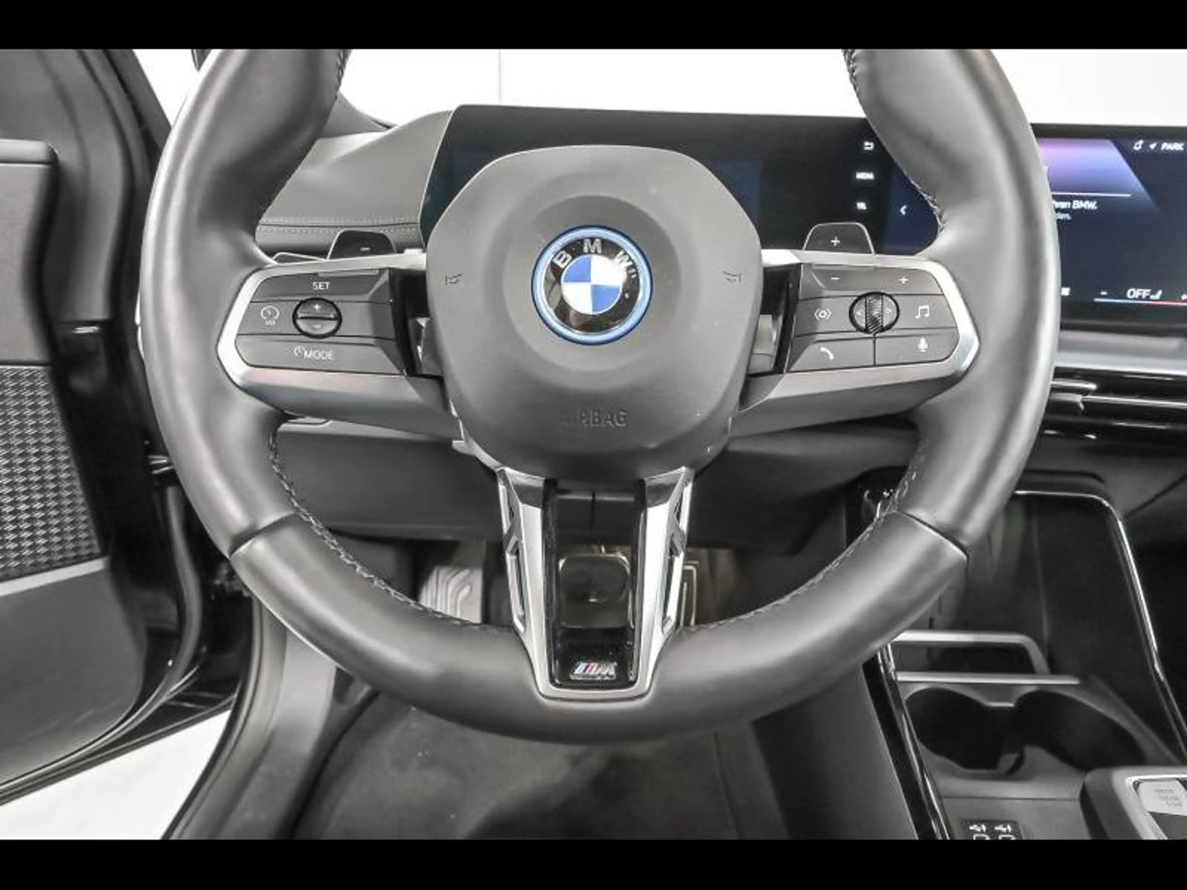 BMW 225 xDrive Active Tourer — photo 9