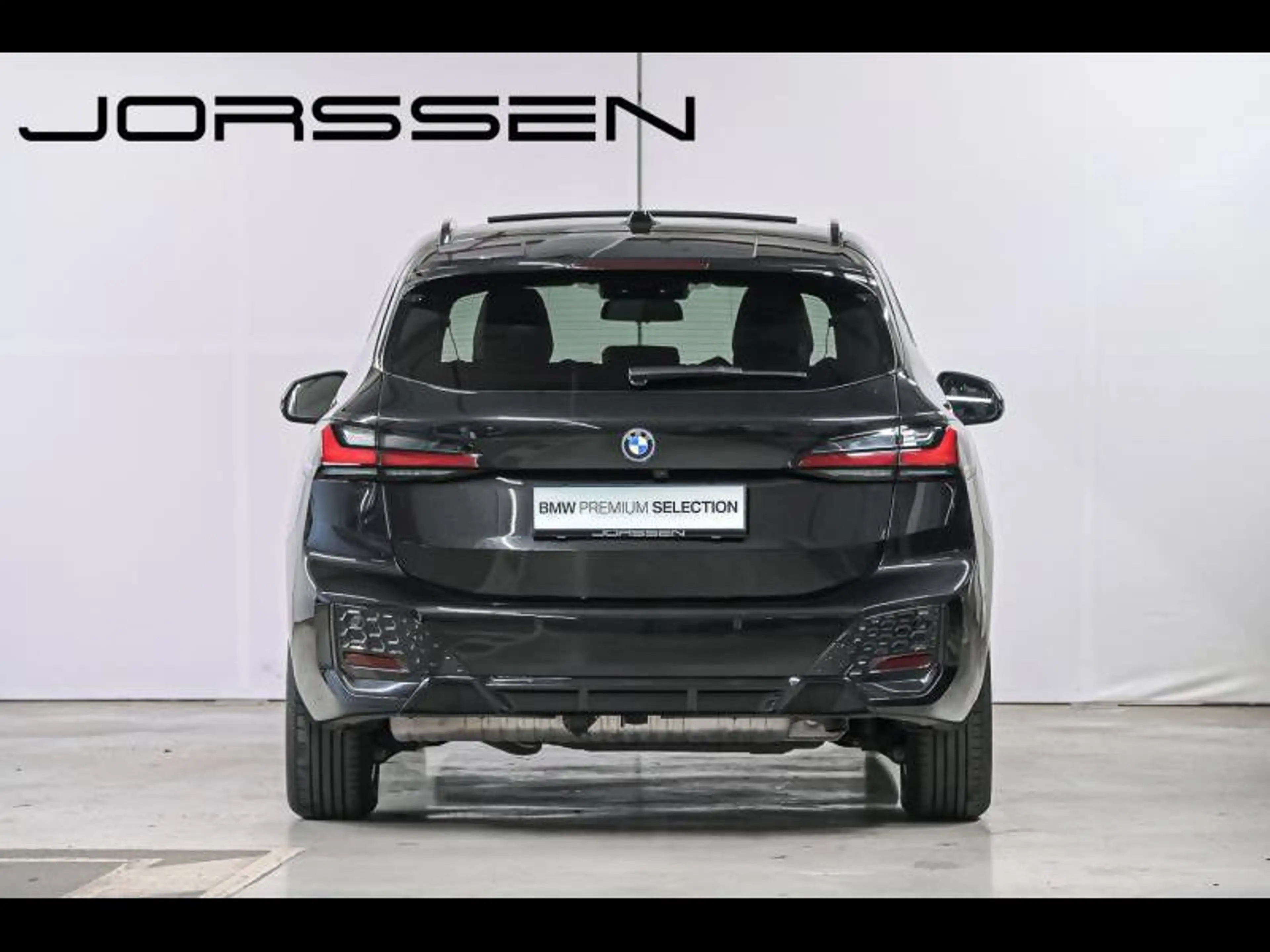 BMW 225 xDrive Active Tourer — photo 4