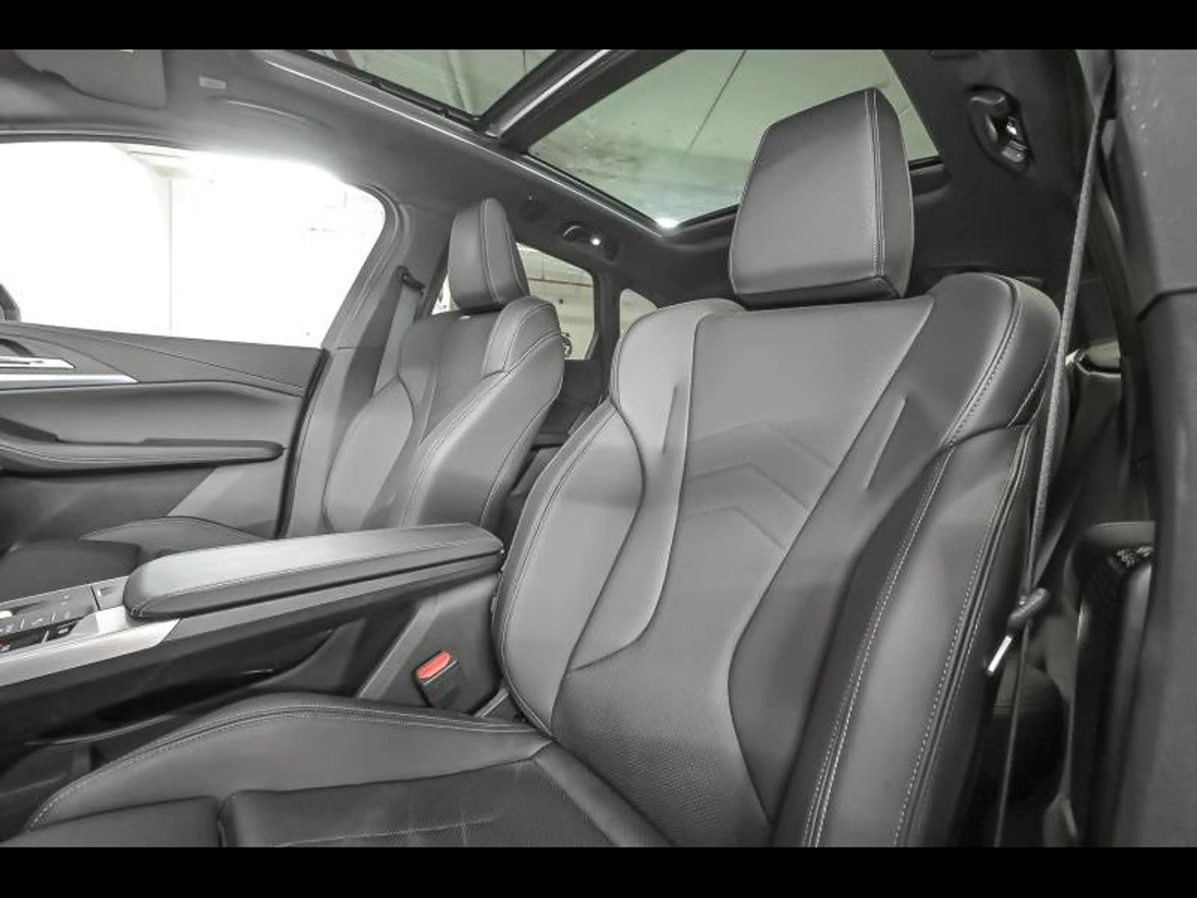 BMW 225 xDrive Active Tourer — photo 18