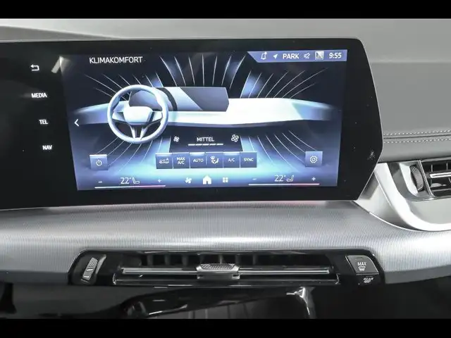 BMW 2 Series view 12
