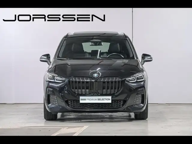 BMW 2 Series view 2