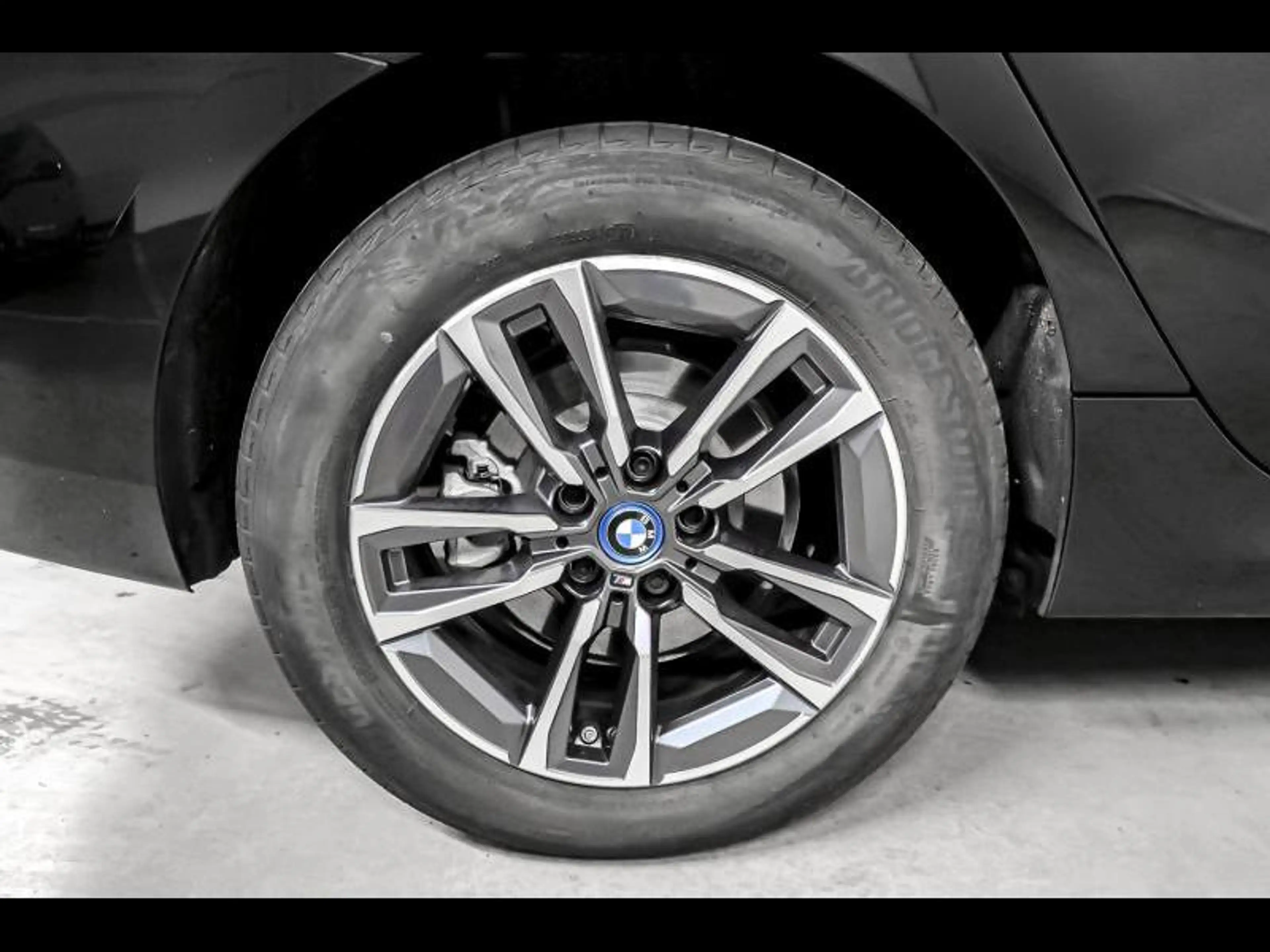 BMW 225 xDrive Active Tourer — photo 8