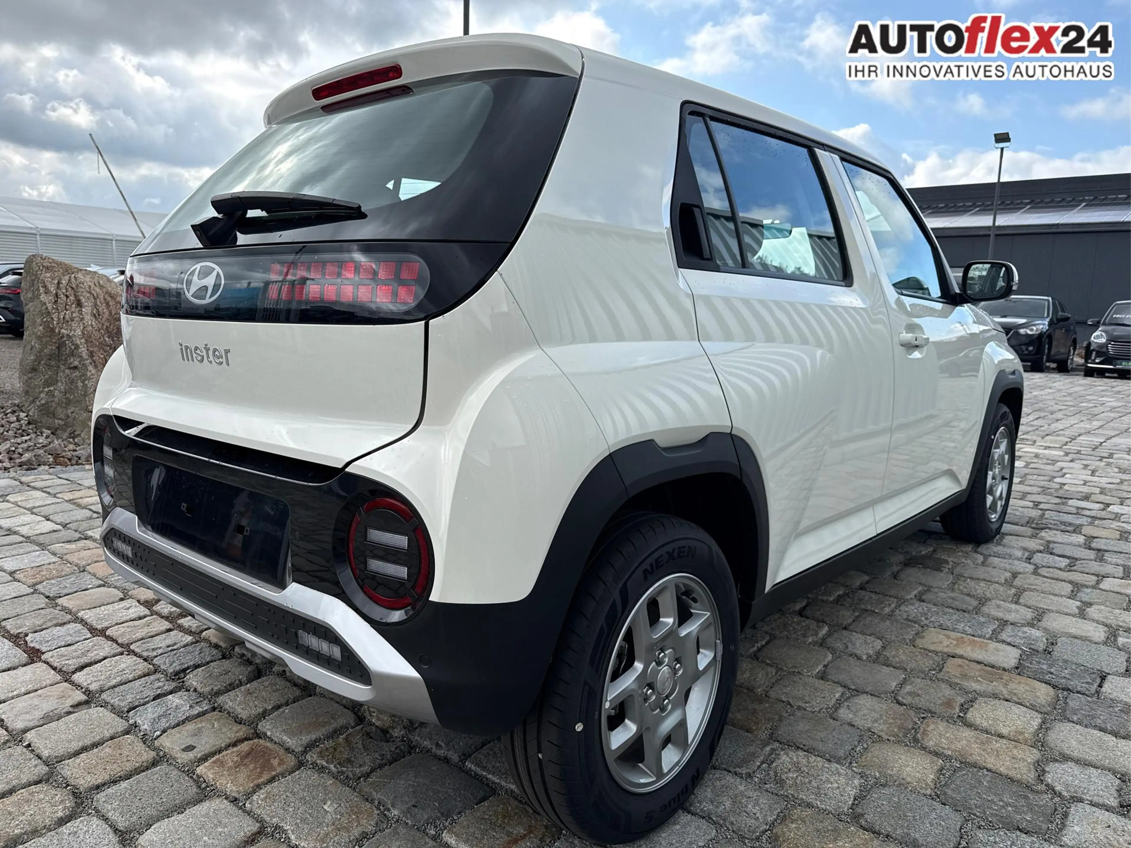 Hyundai Inster 42 kWh FÖRDERF.-NAVI-15" Felgen-Rückfahrkamera-... — photo 5