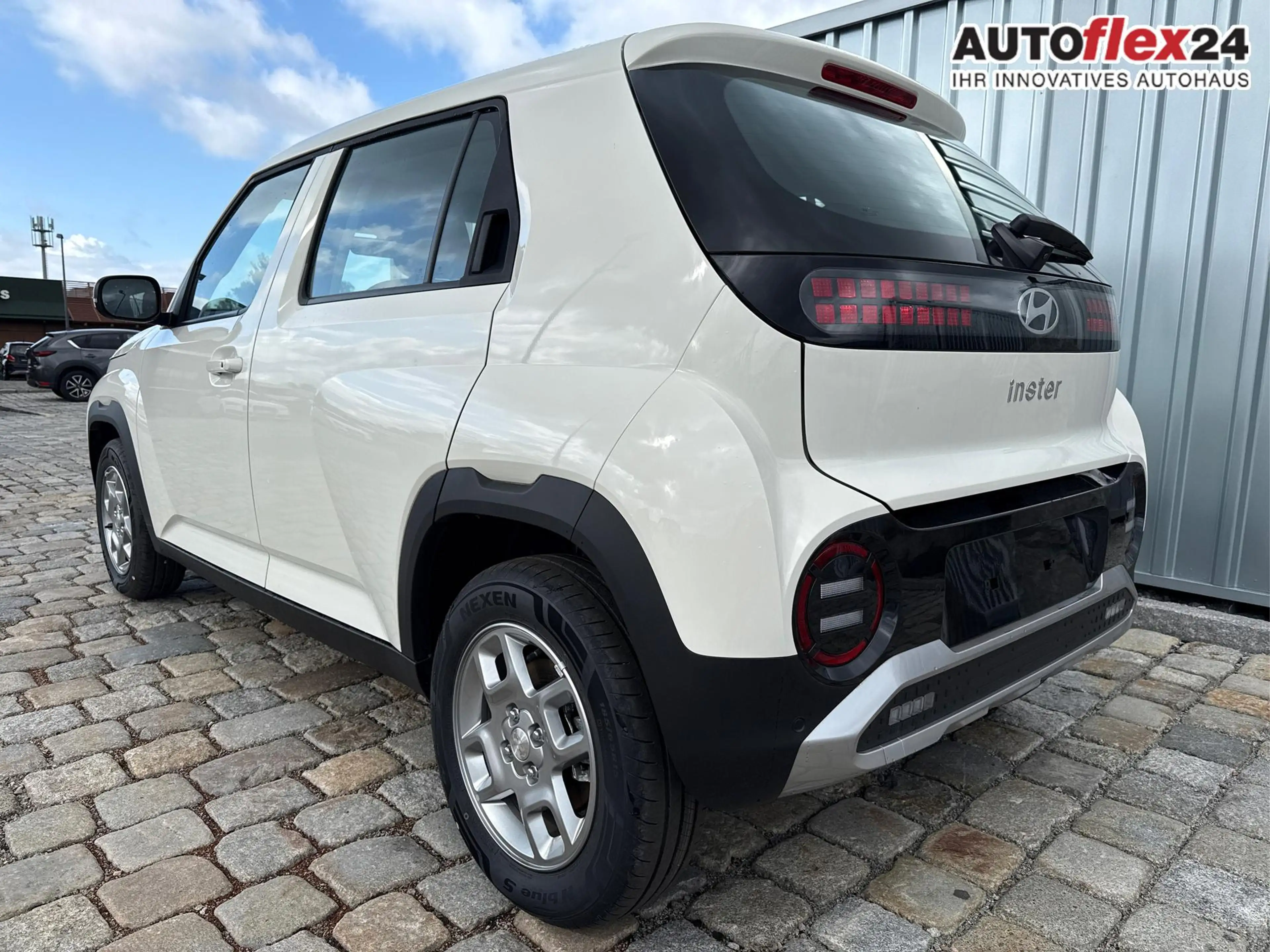 Hyundai Inster 42 kWh FÖRDERF.-NAVI-15" Felgen-Rückfahrkamera-... — photo 3